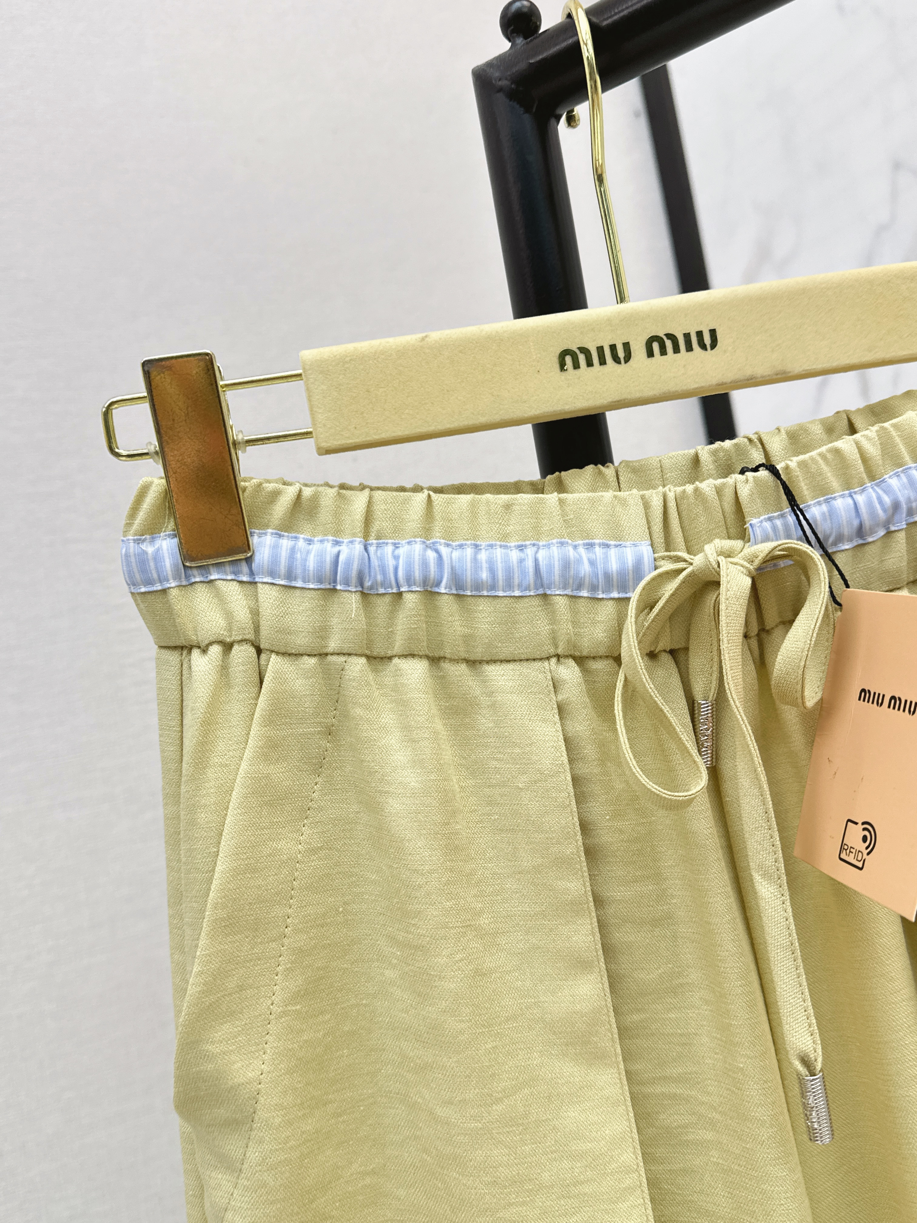 Miu 26ss straight-leg pants