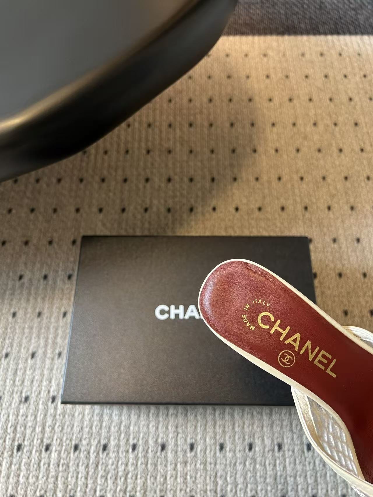 Chan 26ss point toe heel sandal