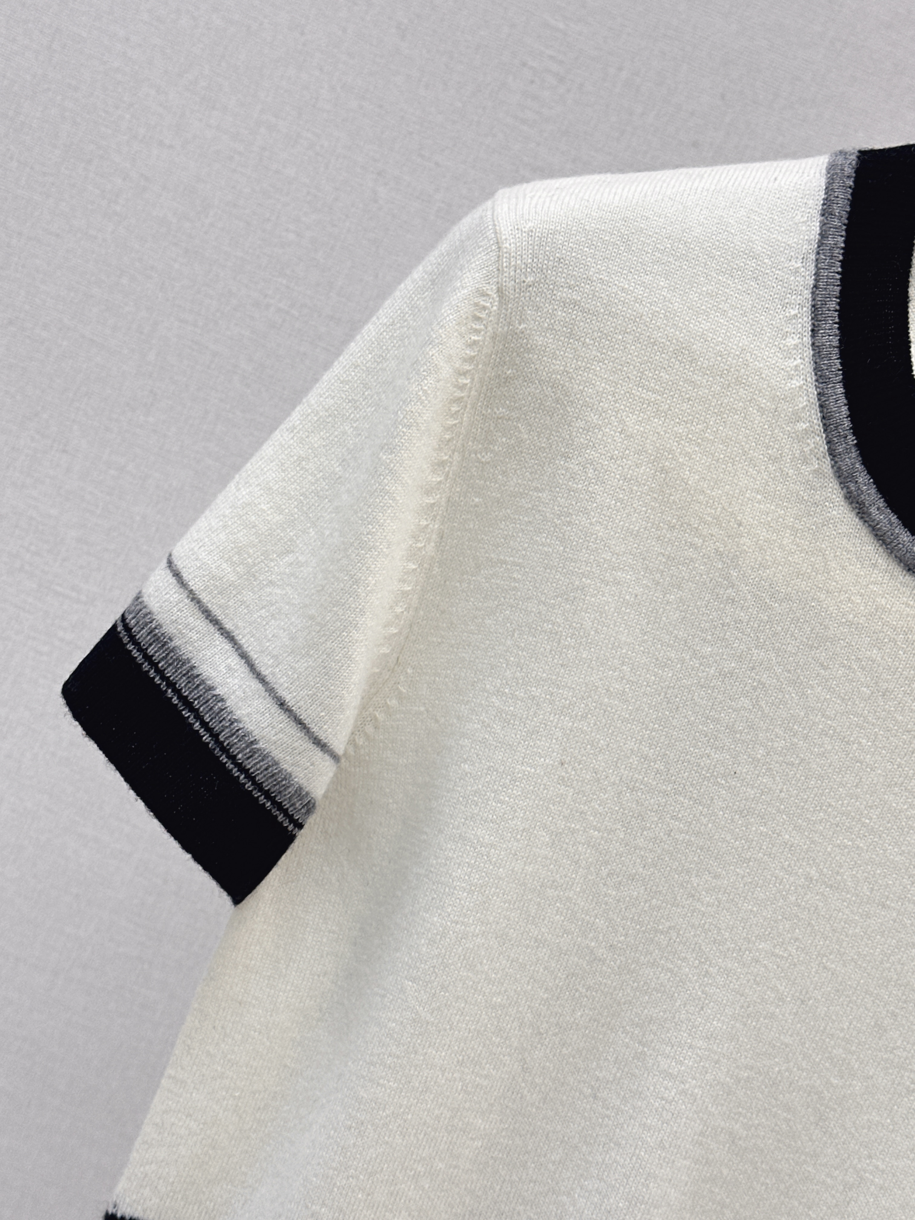 Herm 26ss stripe knit sweater