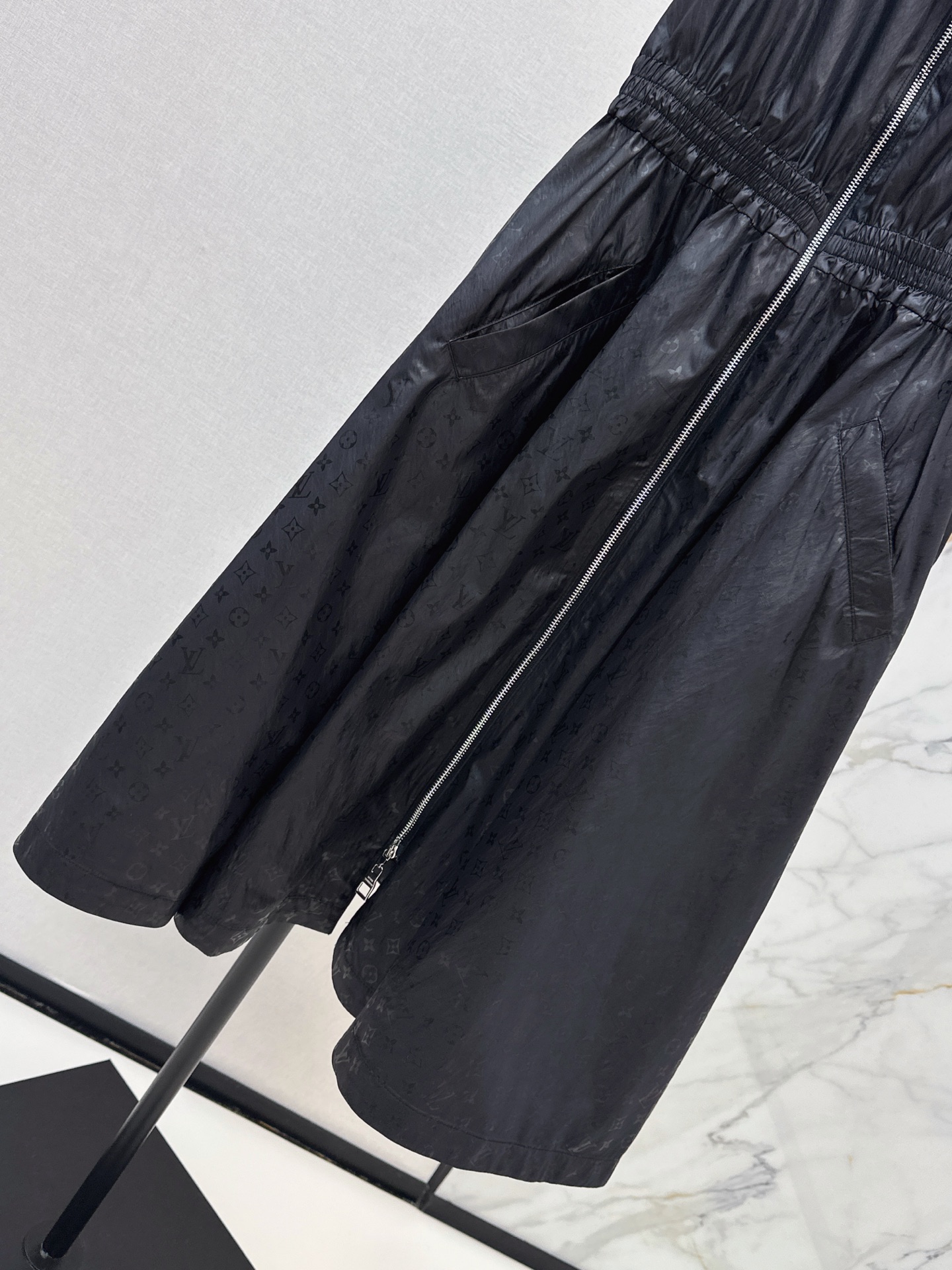 Loui 26ss sleeveless zipper dress