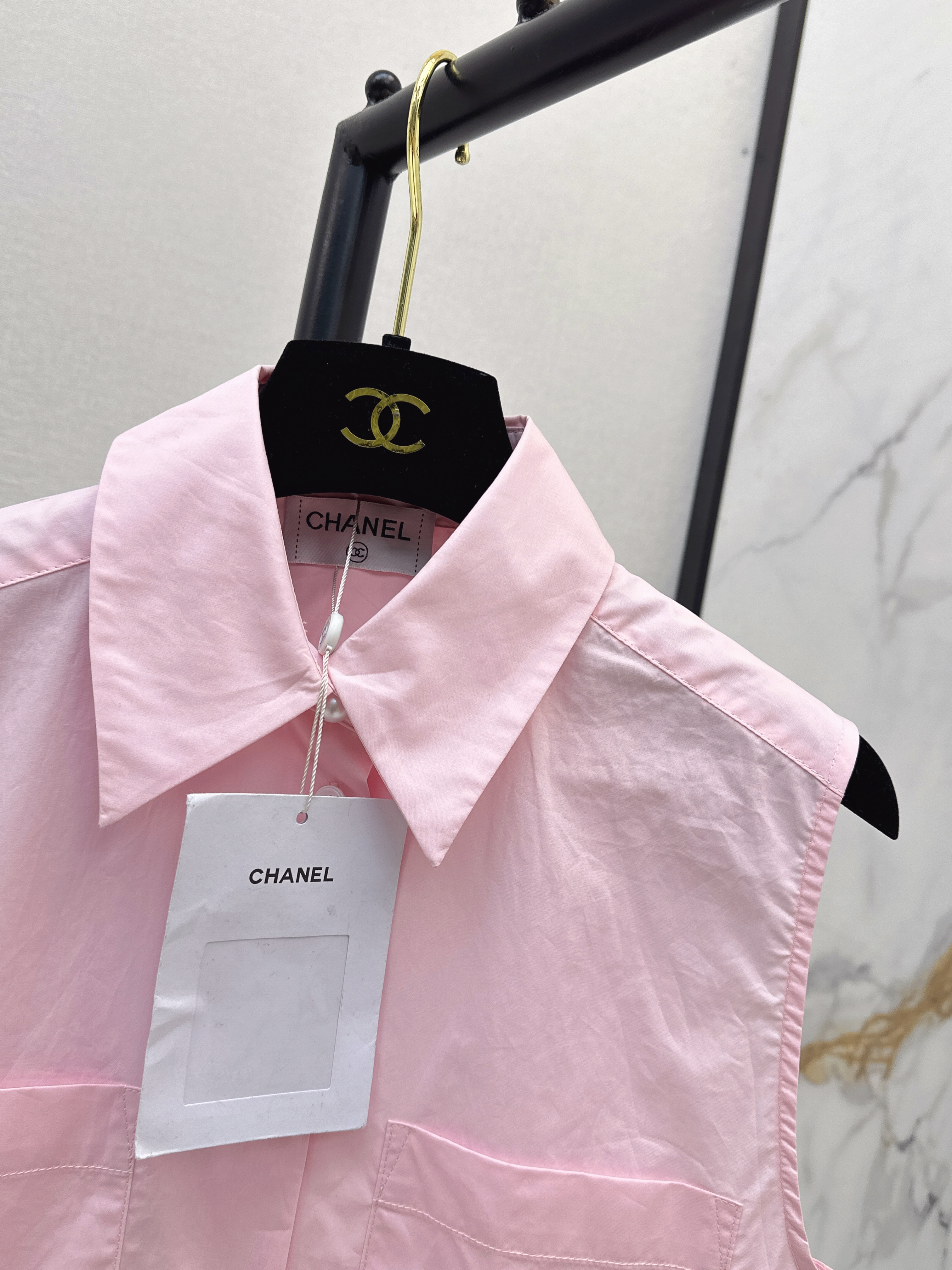 Chan 26ss sleeveless shirt