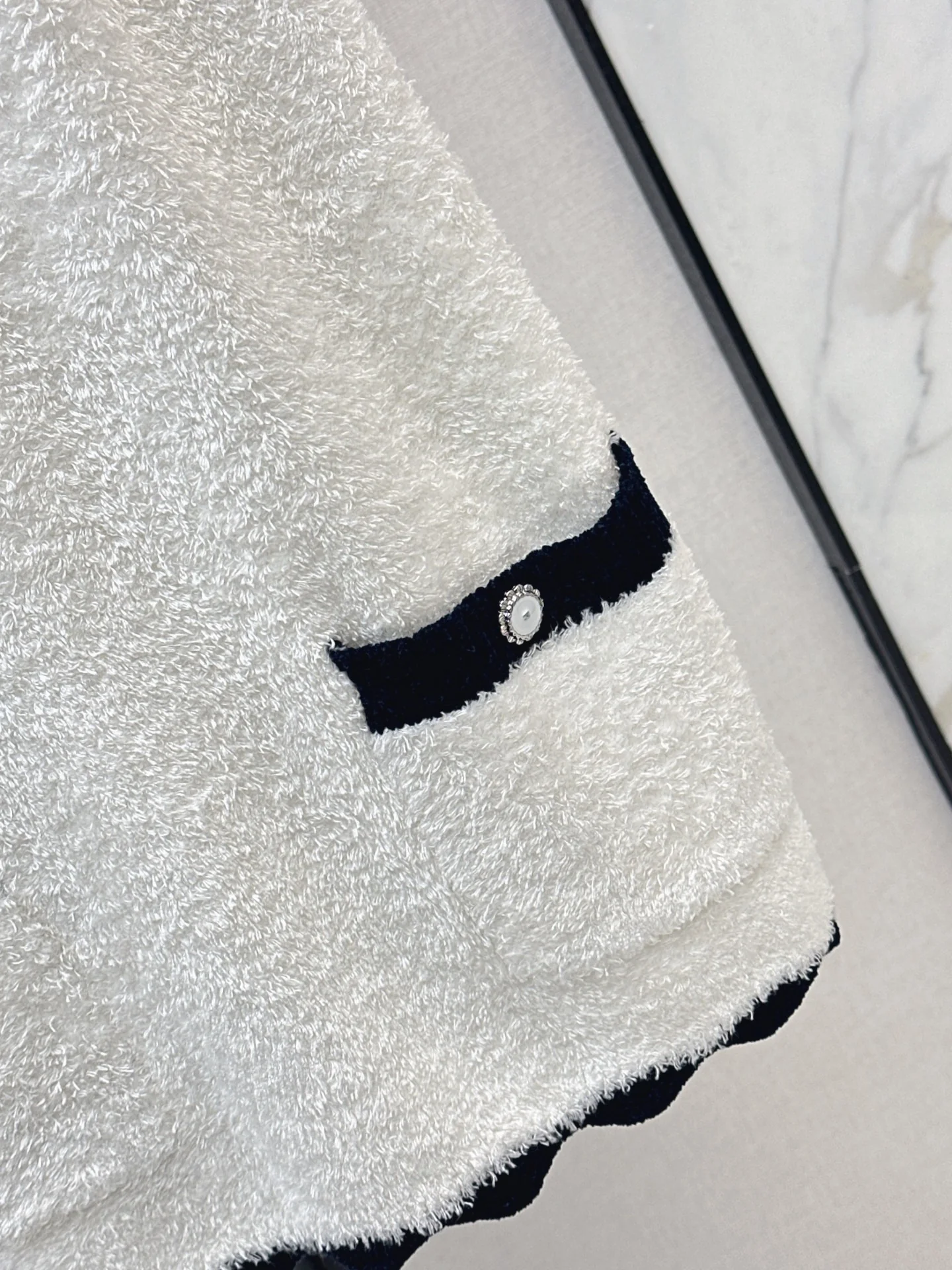 Chan 26ss contract vest