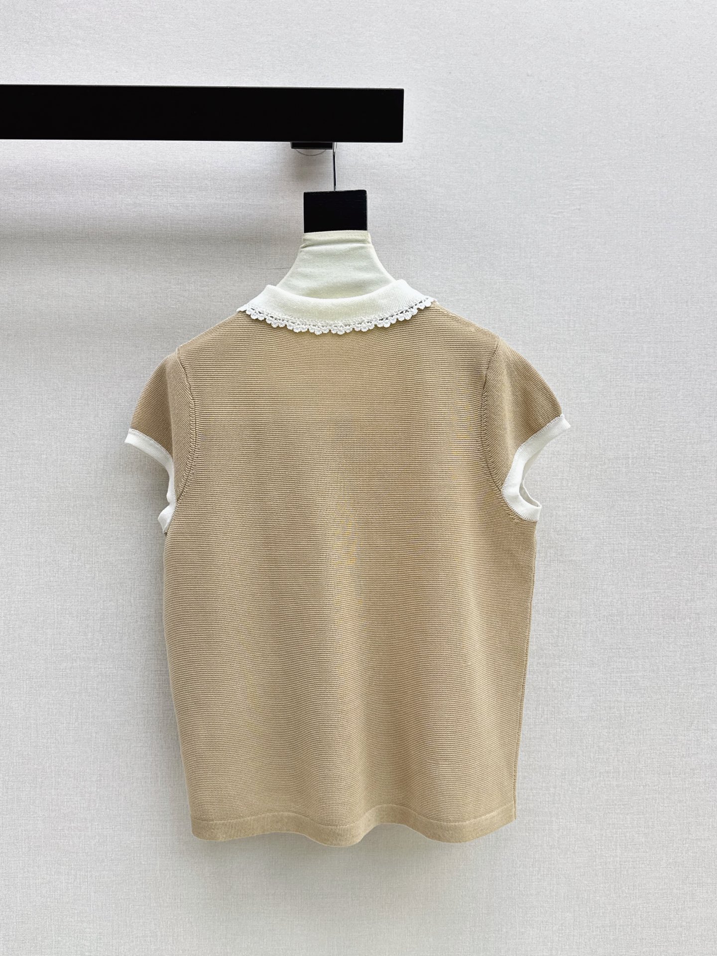 Miu 26ss sleeveless polo knitwear