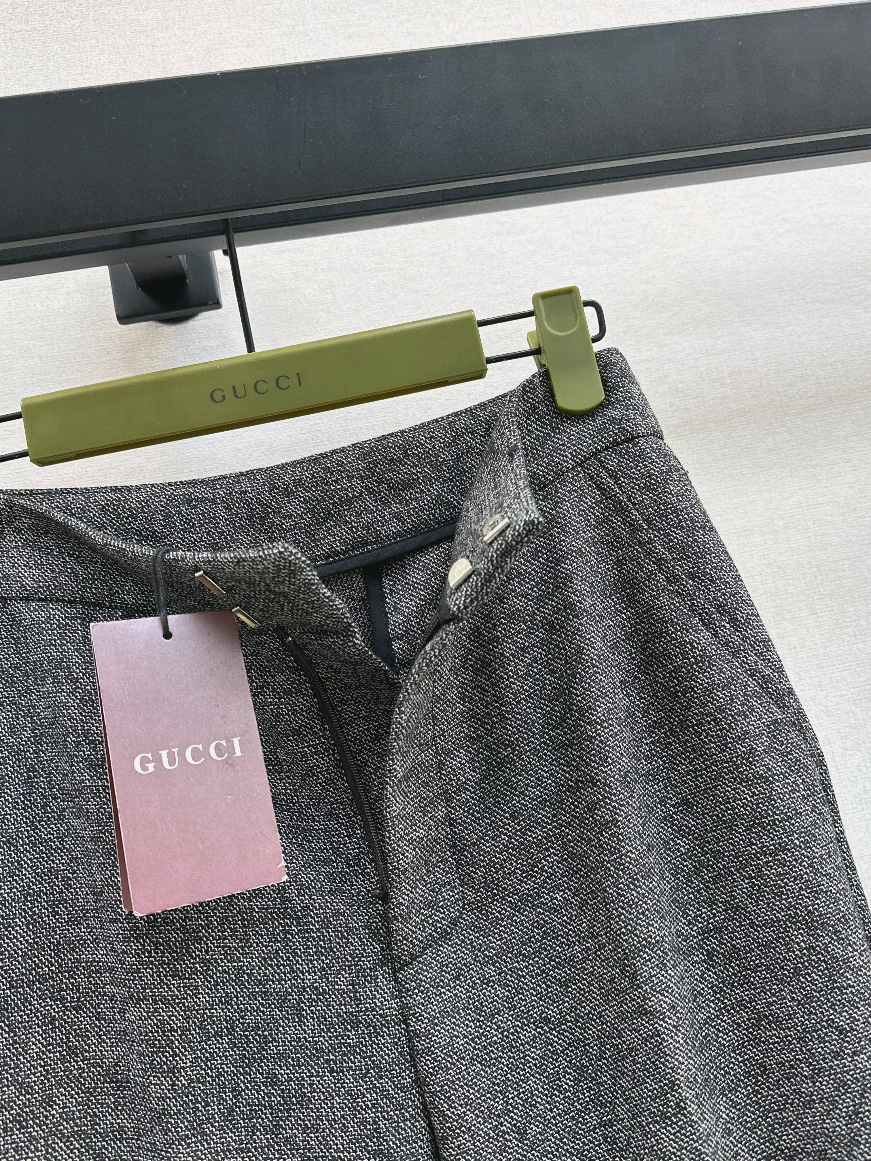 Gucc 26ss cuffed pants