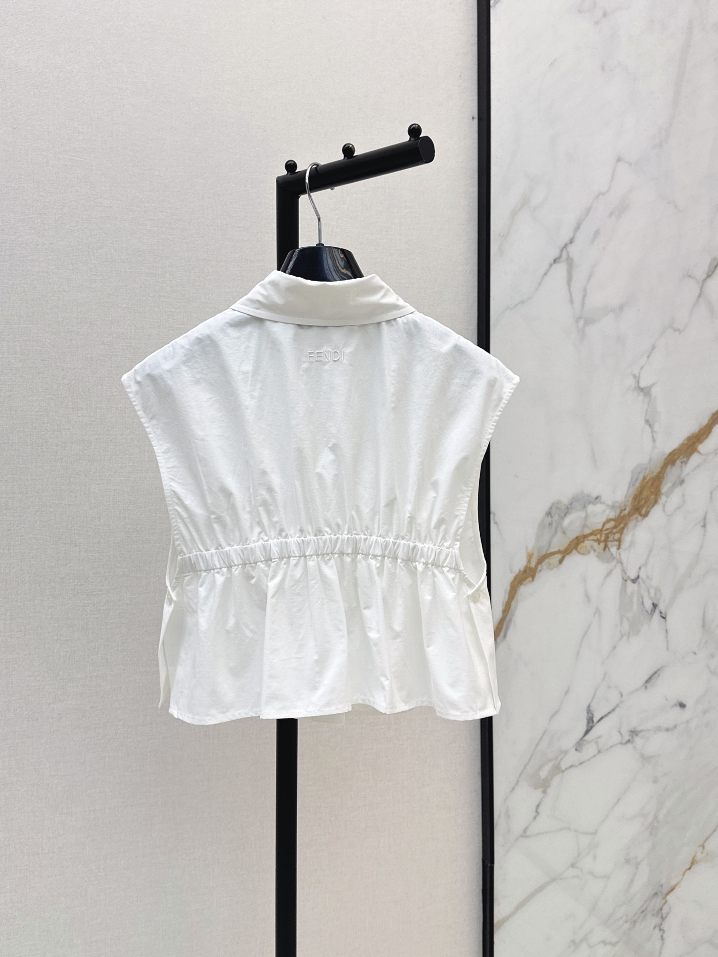 Fen 26ss sleeveless shirt