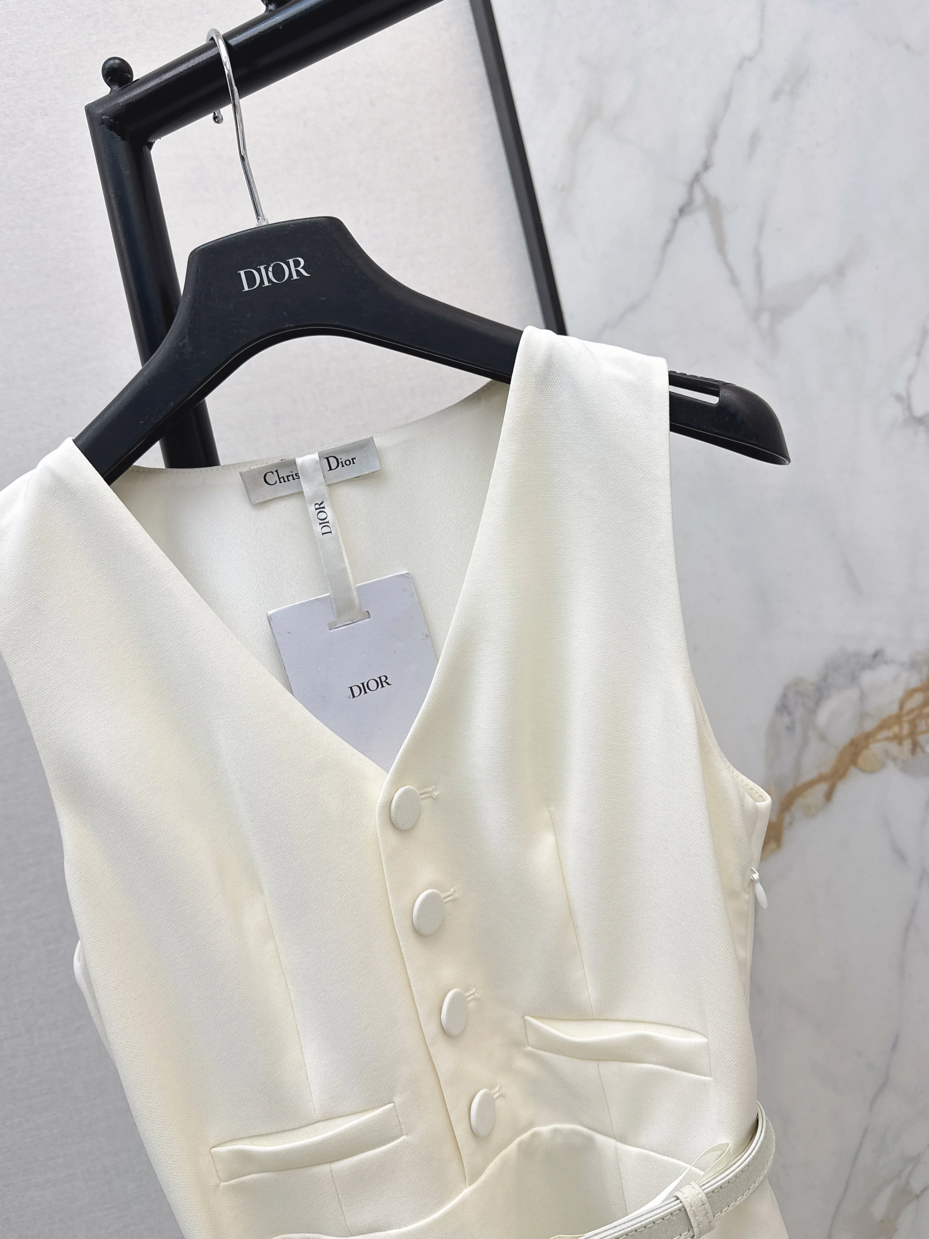 CD 26ss sleeveless back-bow cocktail dress