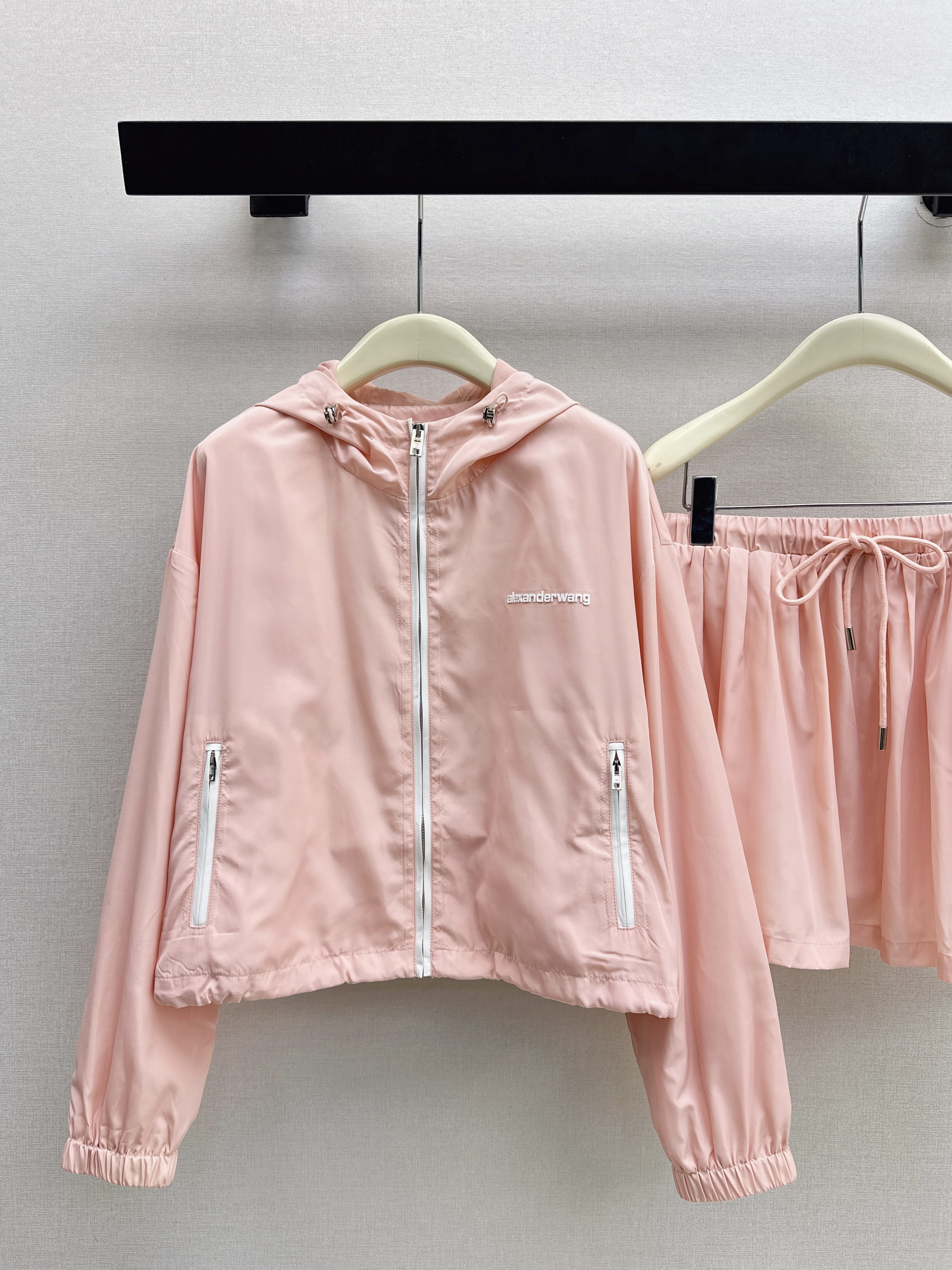 Alex 26ss hooded windbreaker set