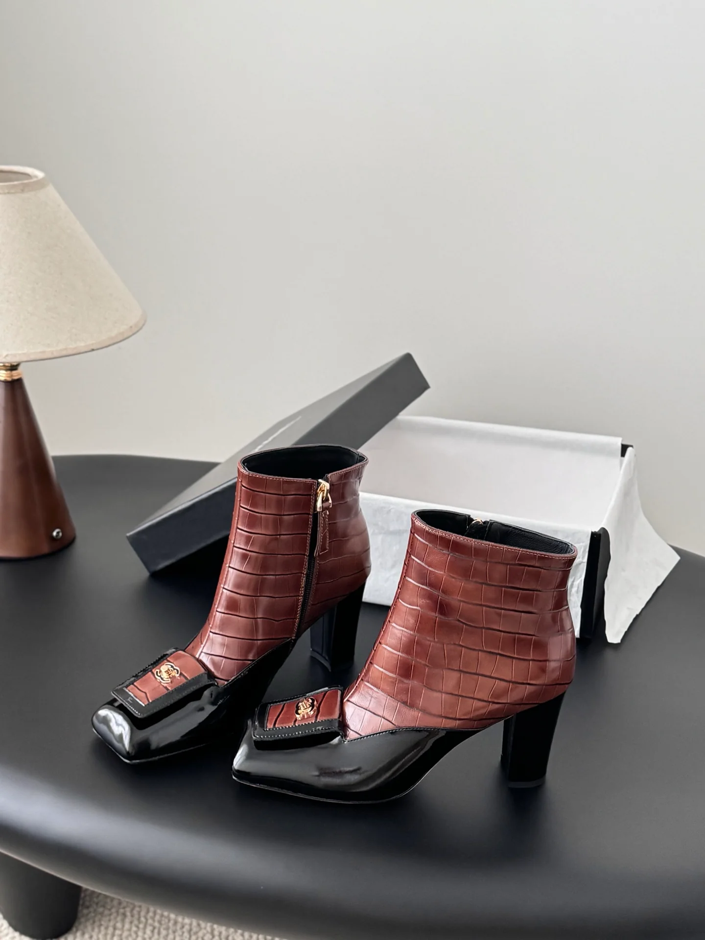 Chan 26ss ankle boots