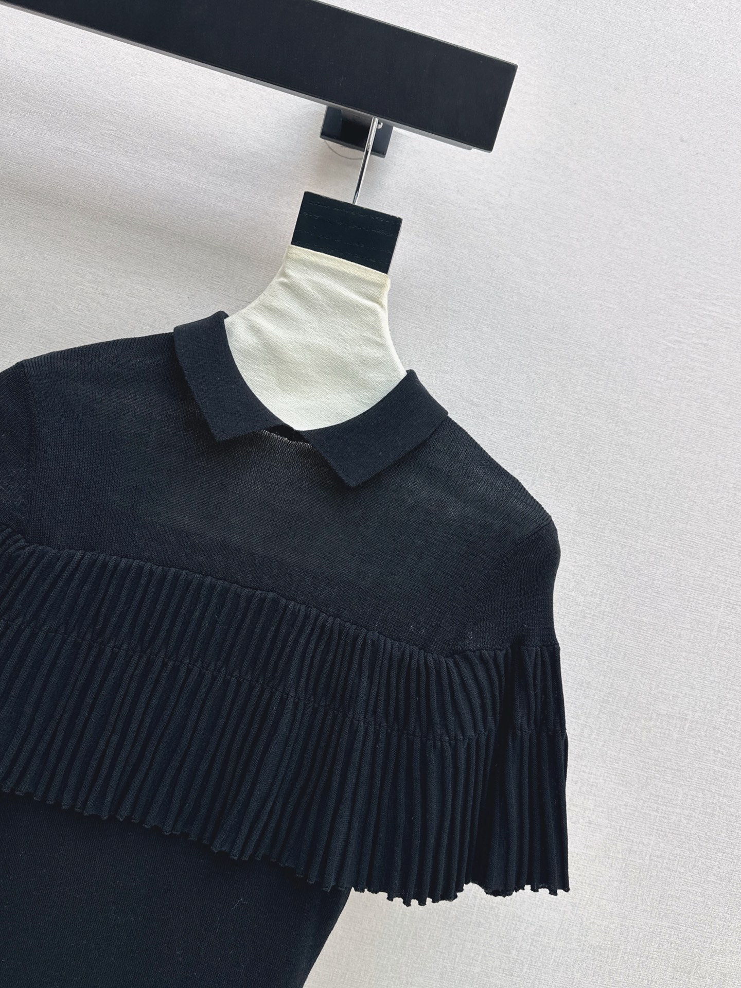 Miu 26ss cape knitswear