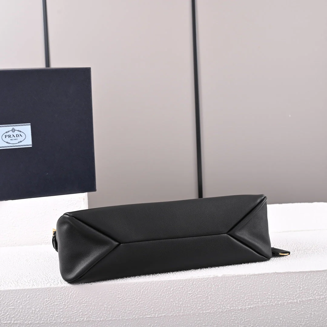 PD  Aimée large leather shoulder bag