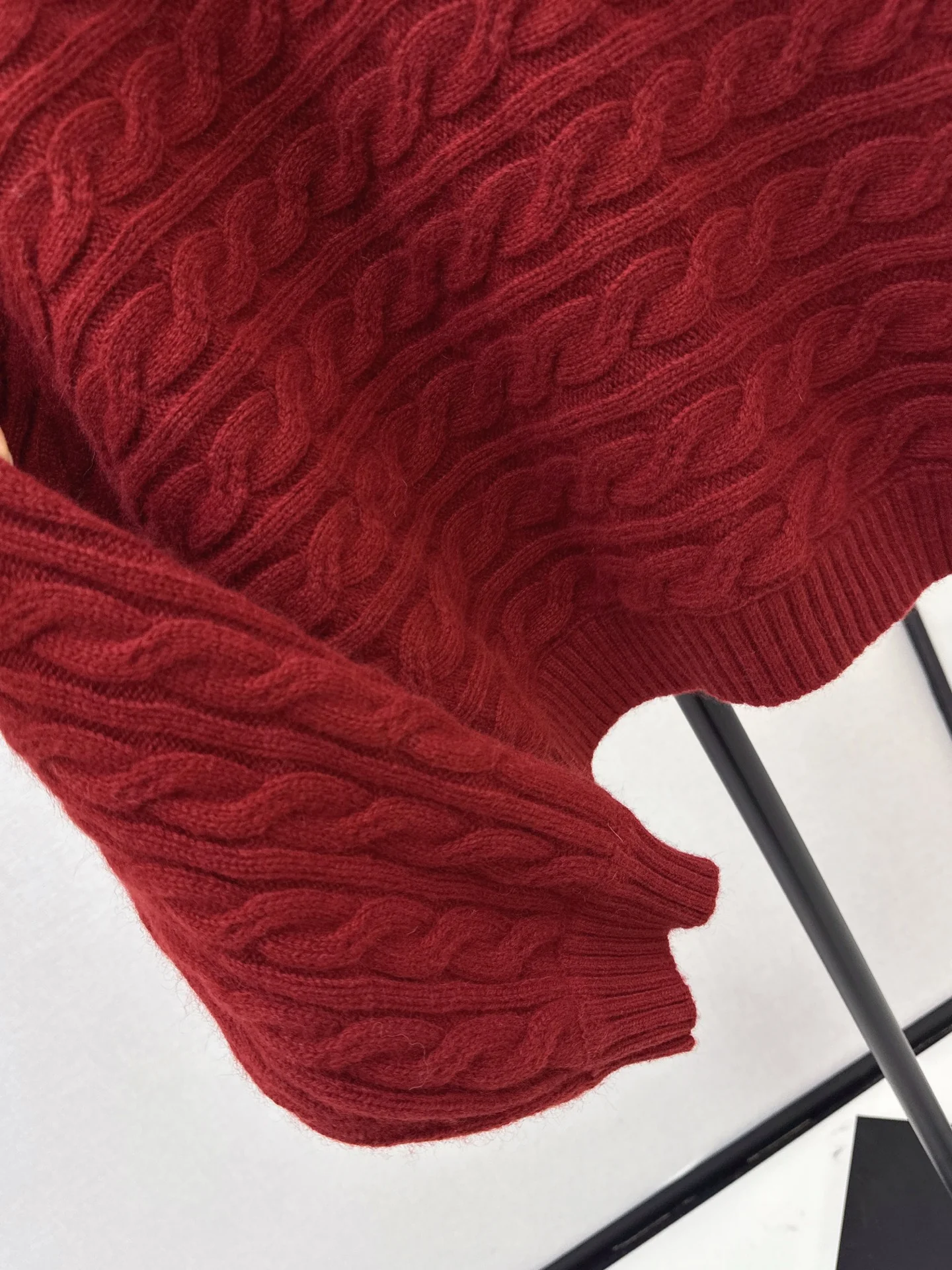 Chan 26ss off shoulder top sweater