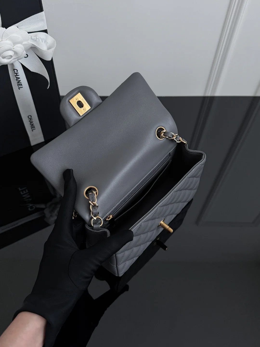 Chan cf20 chain shoulder bag