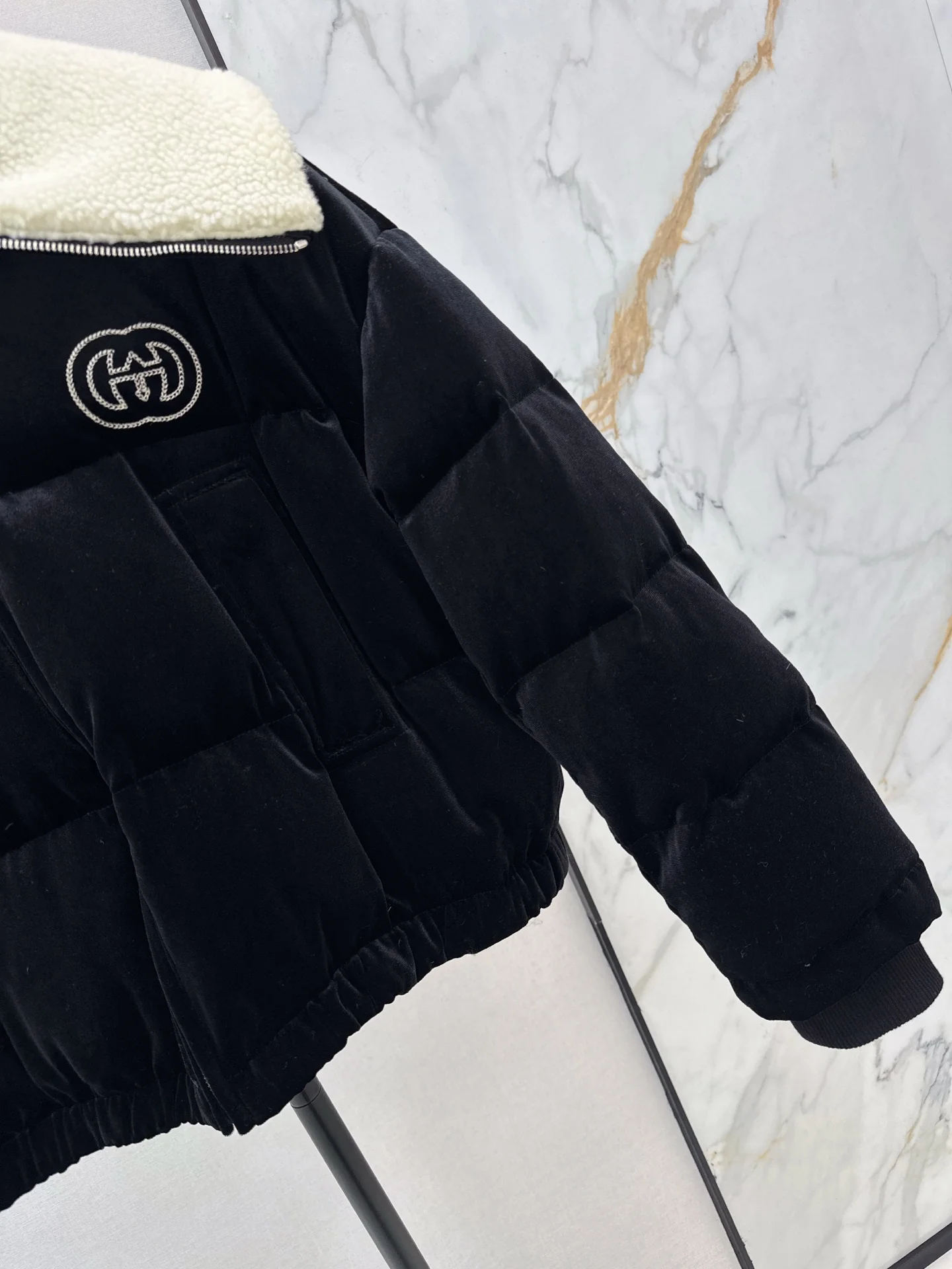 Gucc 25fw velvet down jacket