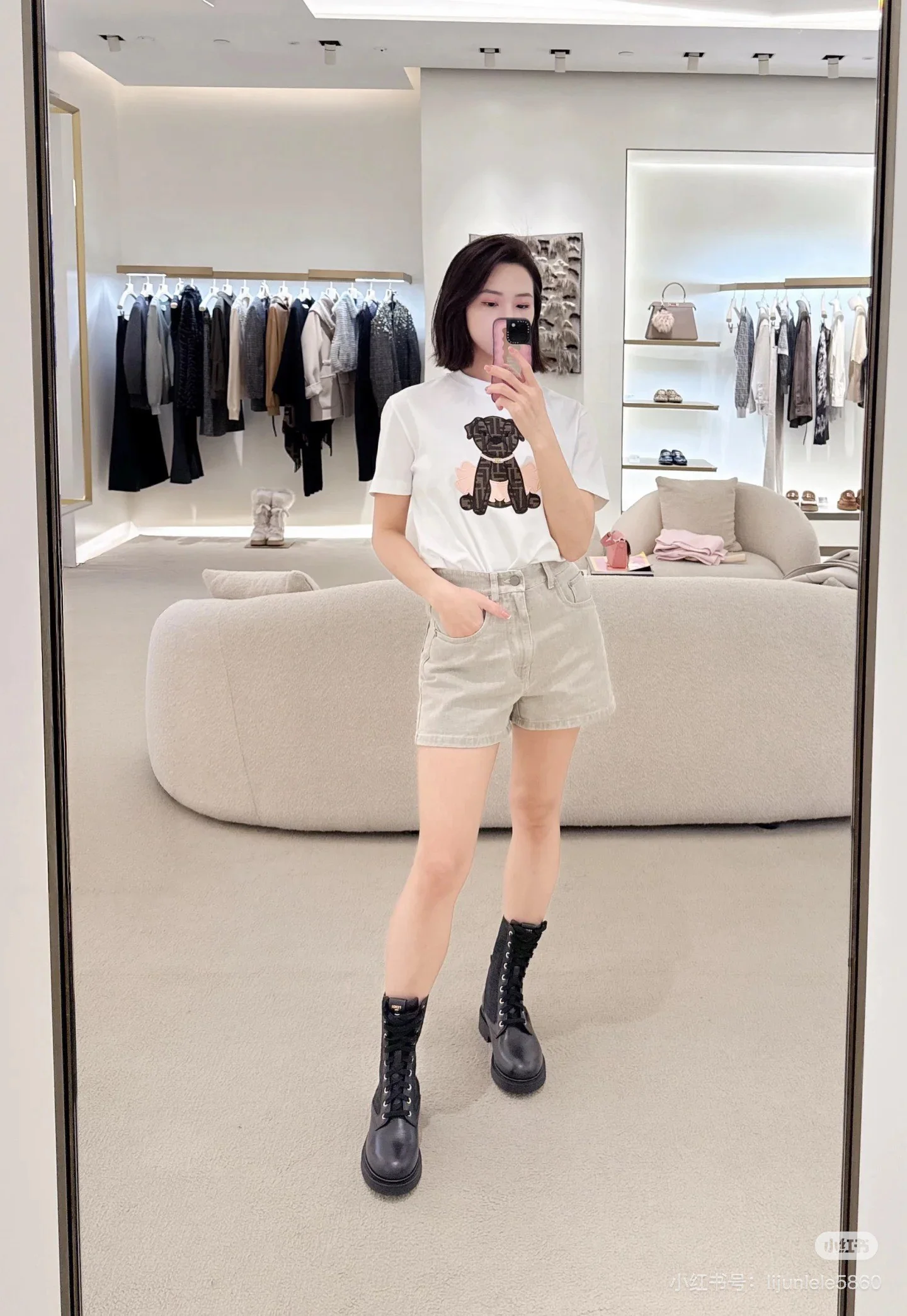 Fend 25fw embroidery t-shirt