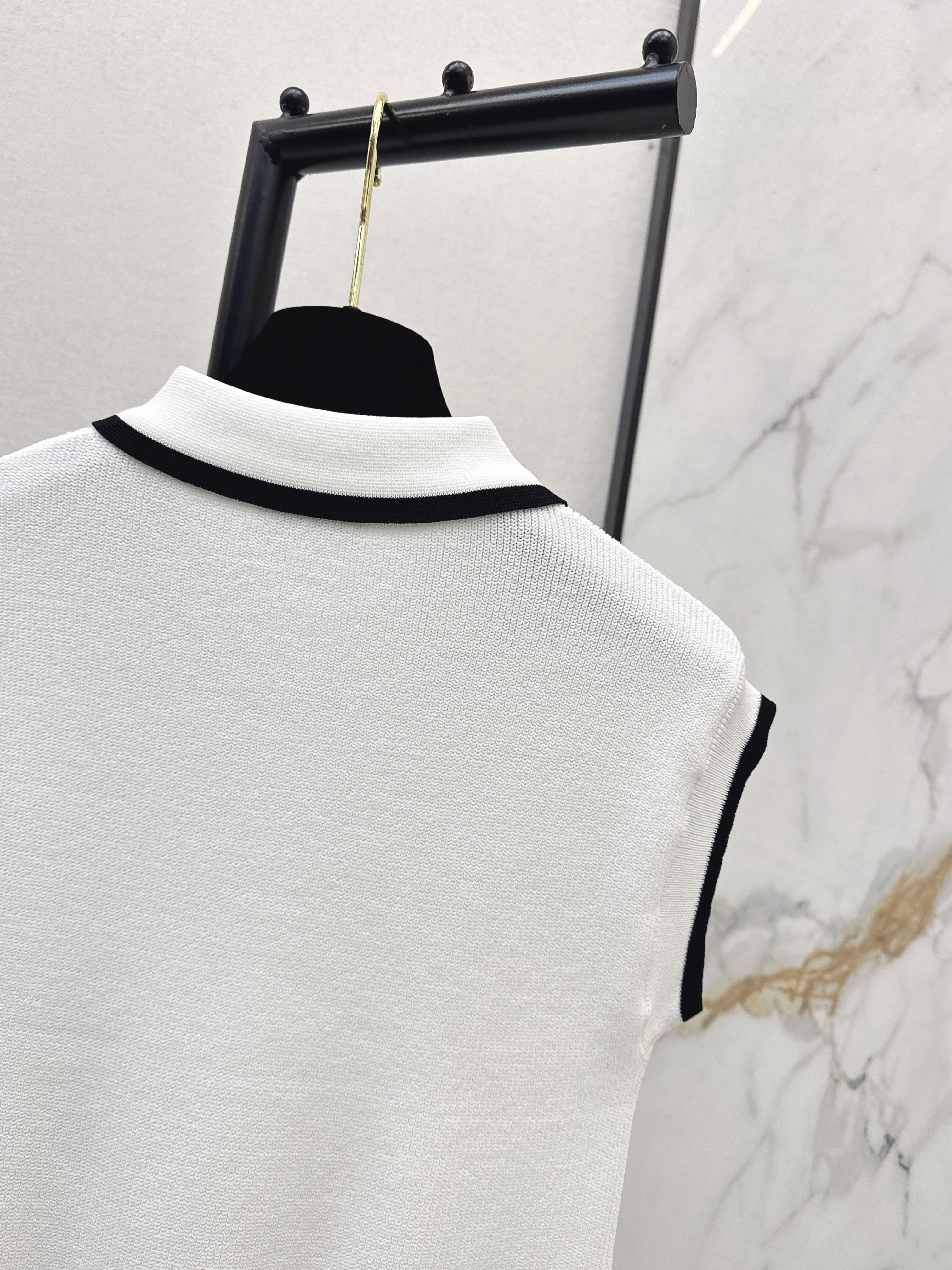 Chan 26ss sleeveless knitwear