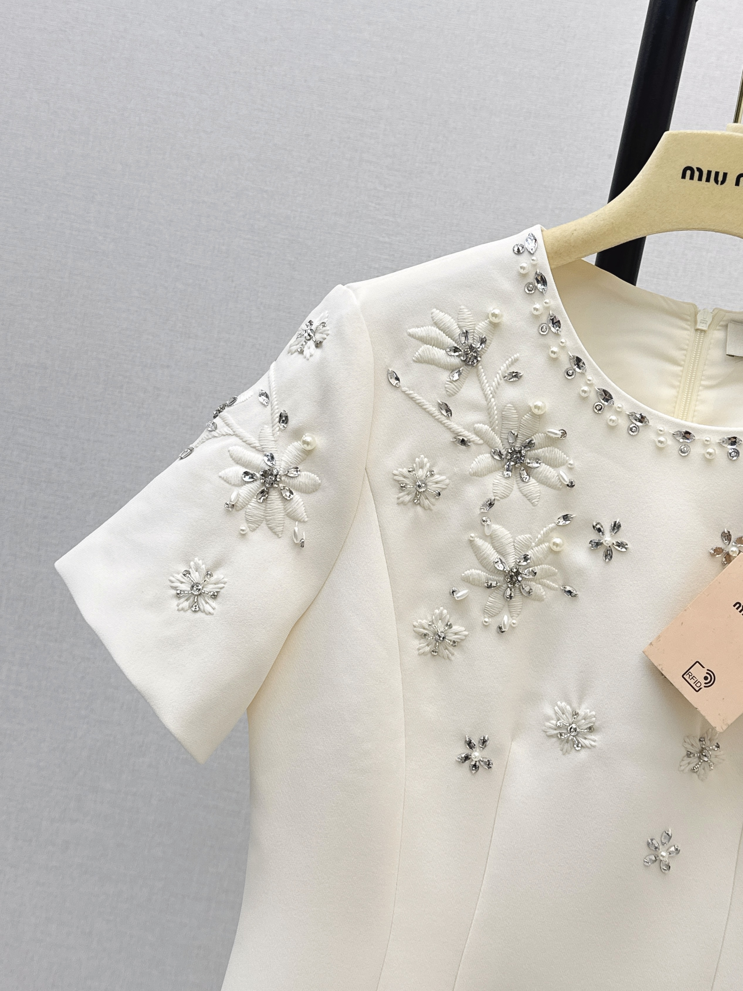 Miu 26ss embroidery dress