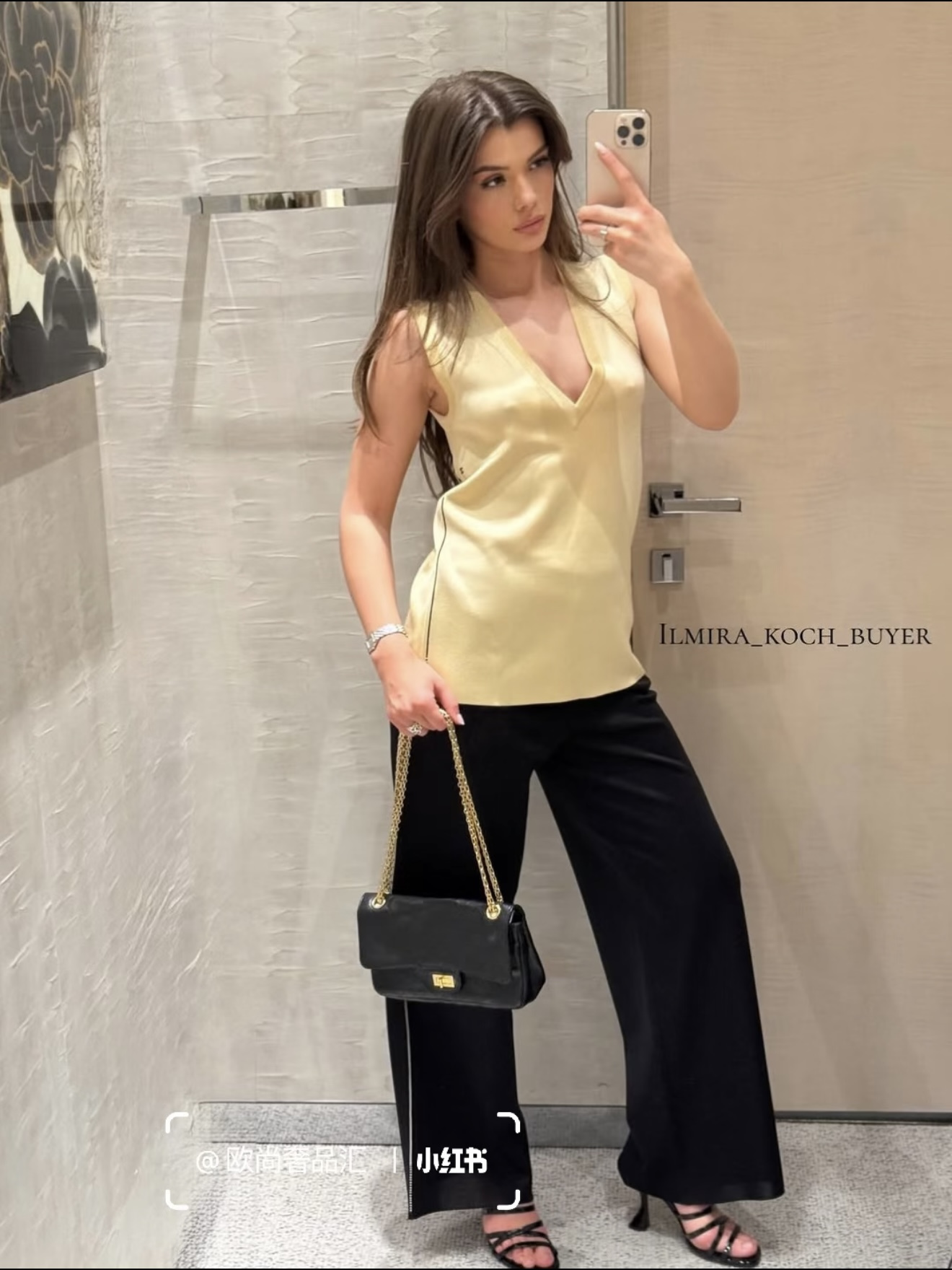 Chan 26ss v-neck sleeveless knitwear