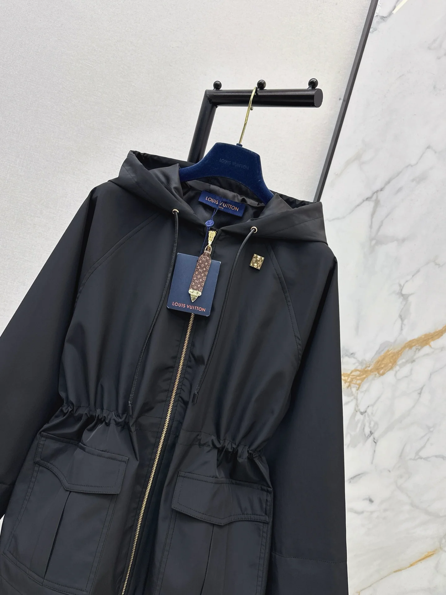 Louis 25fw drawstring hooded jacket