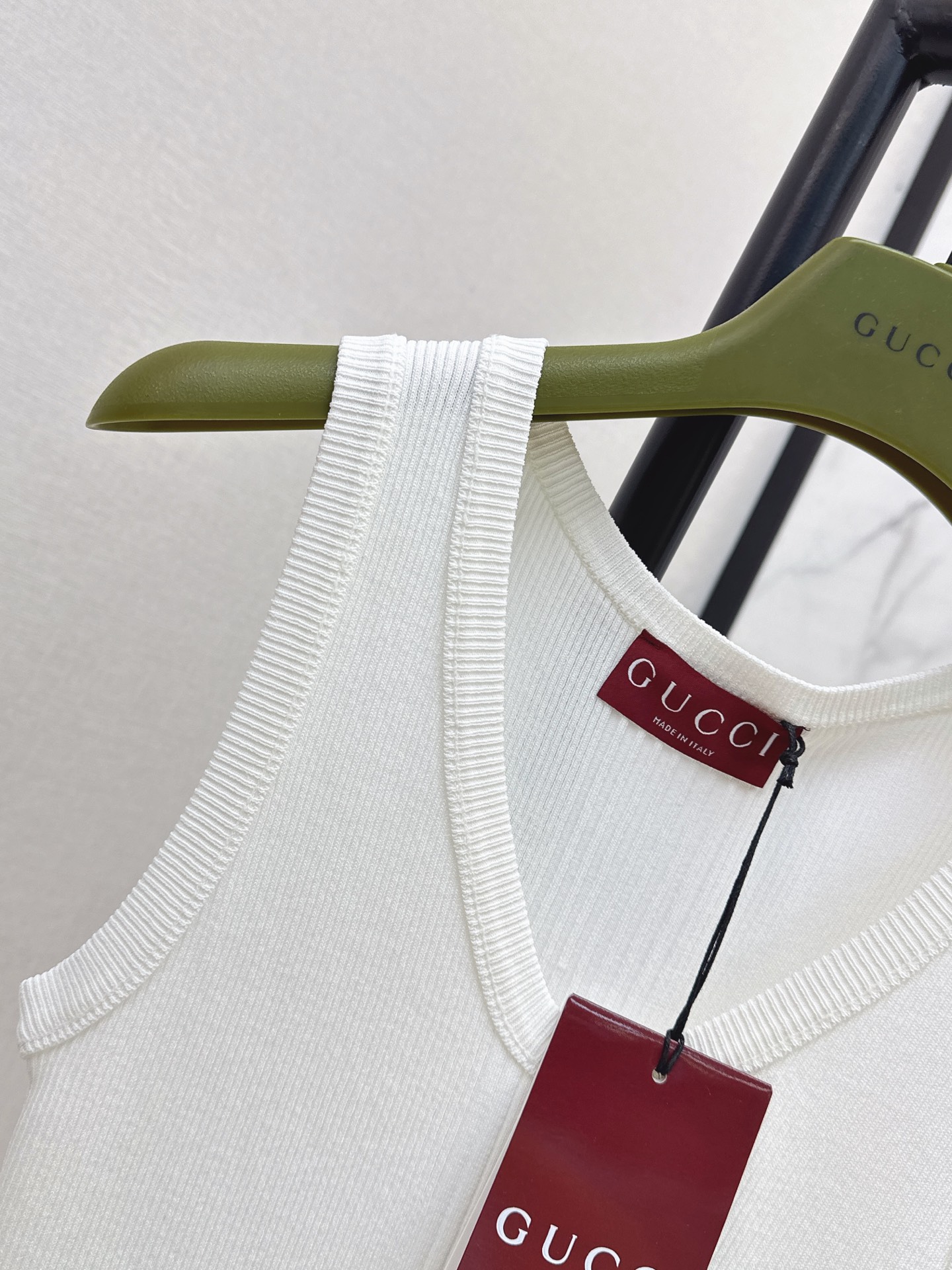 Guc 26ss sleeveless knitwear