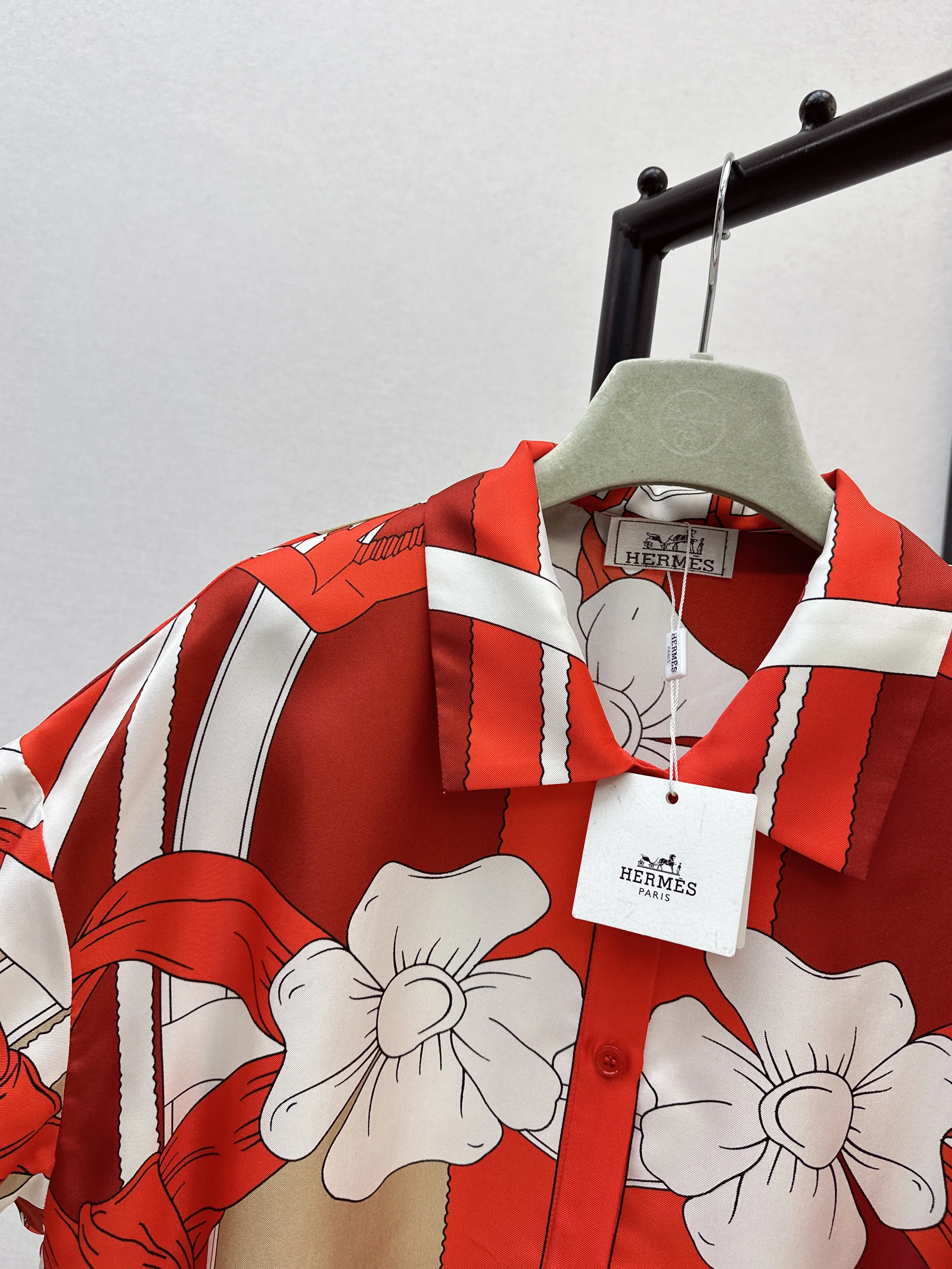 Herm 26ss floral print shirts