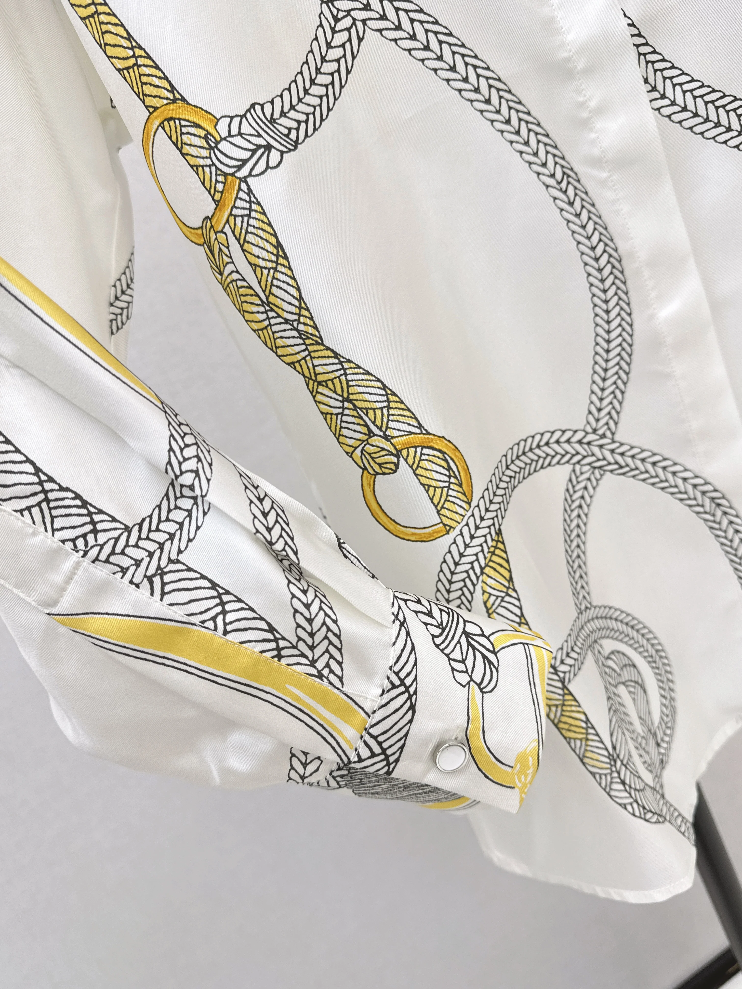 Herm 26ss floral print silk shirt