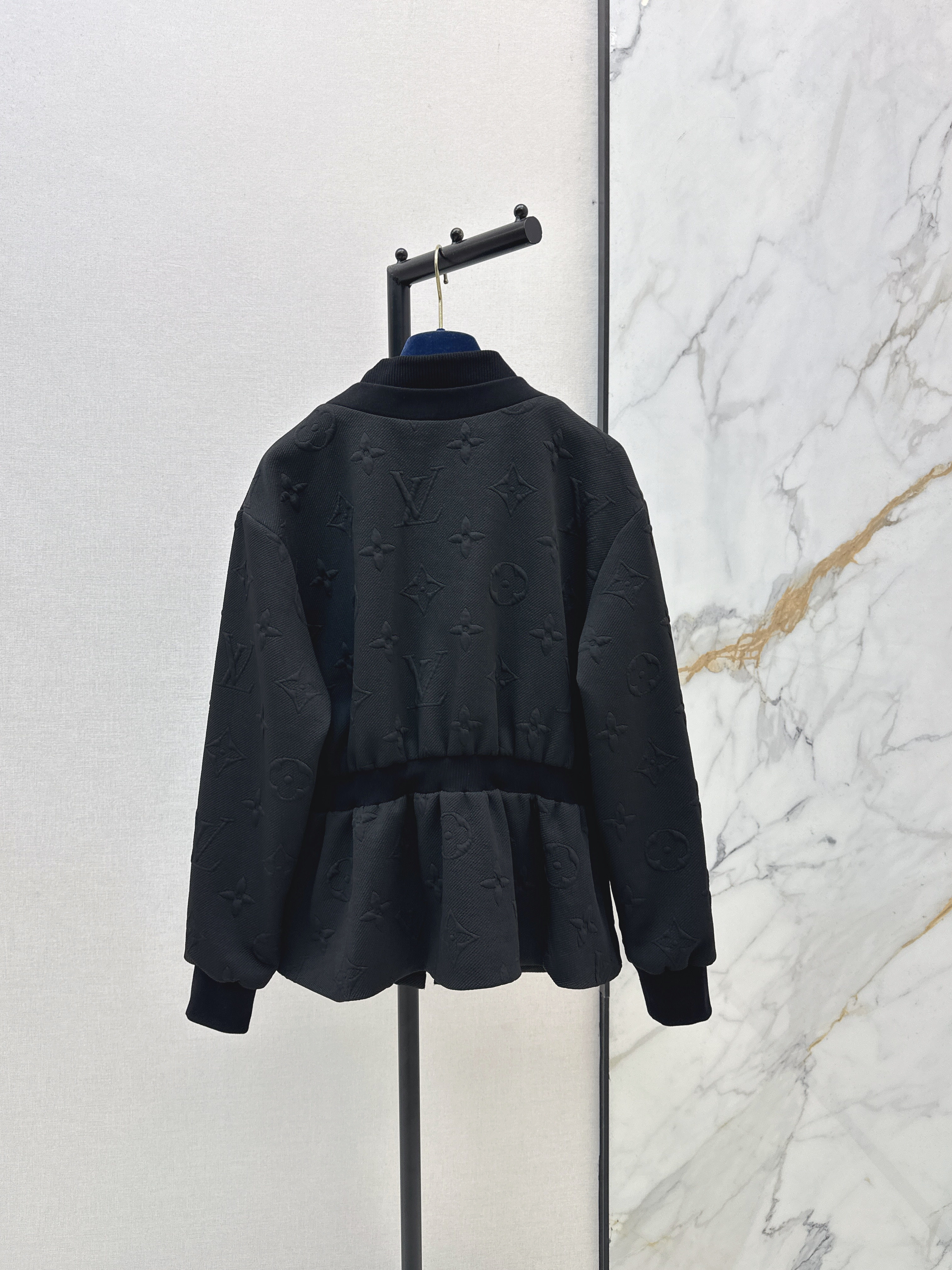 Loui 26ss embossed zip-up peplum jacket