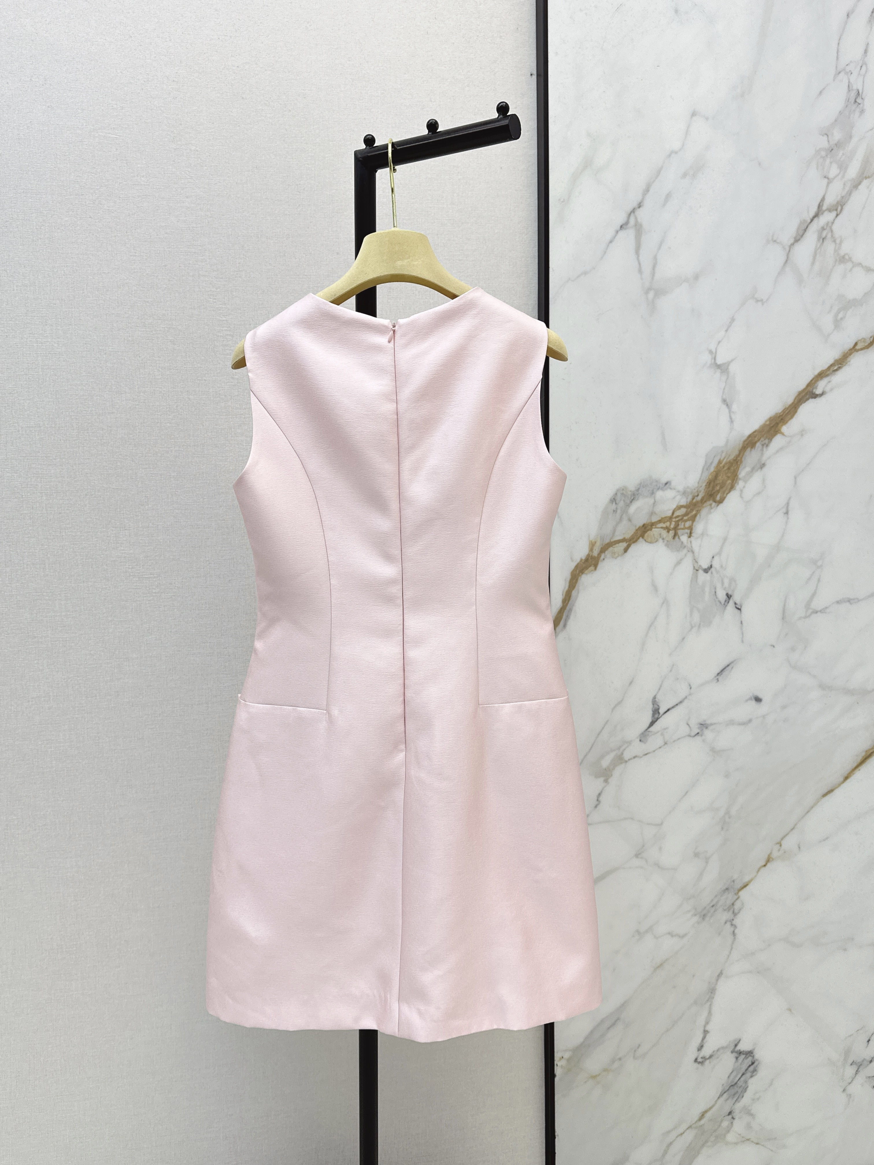 Miu 26ss rhinestone sleeveless dress