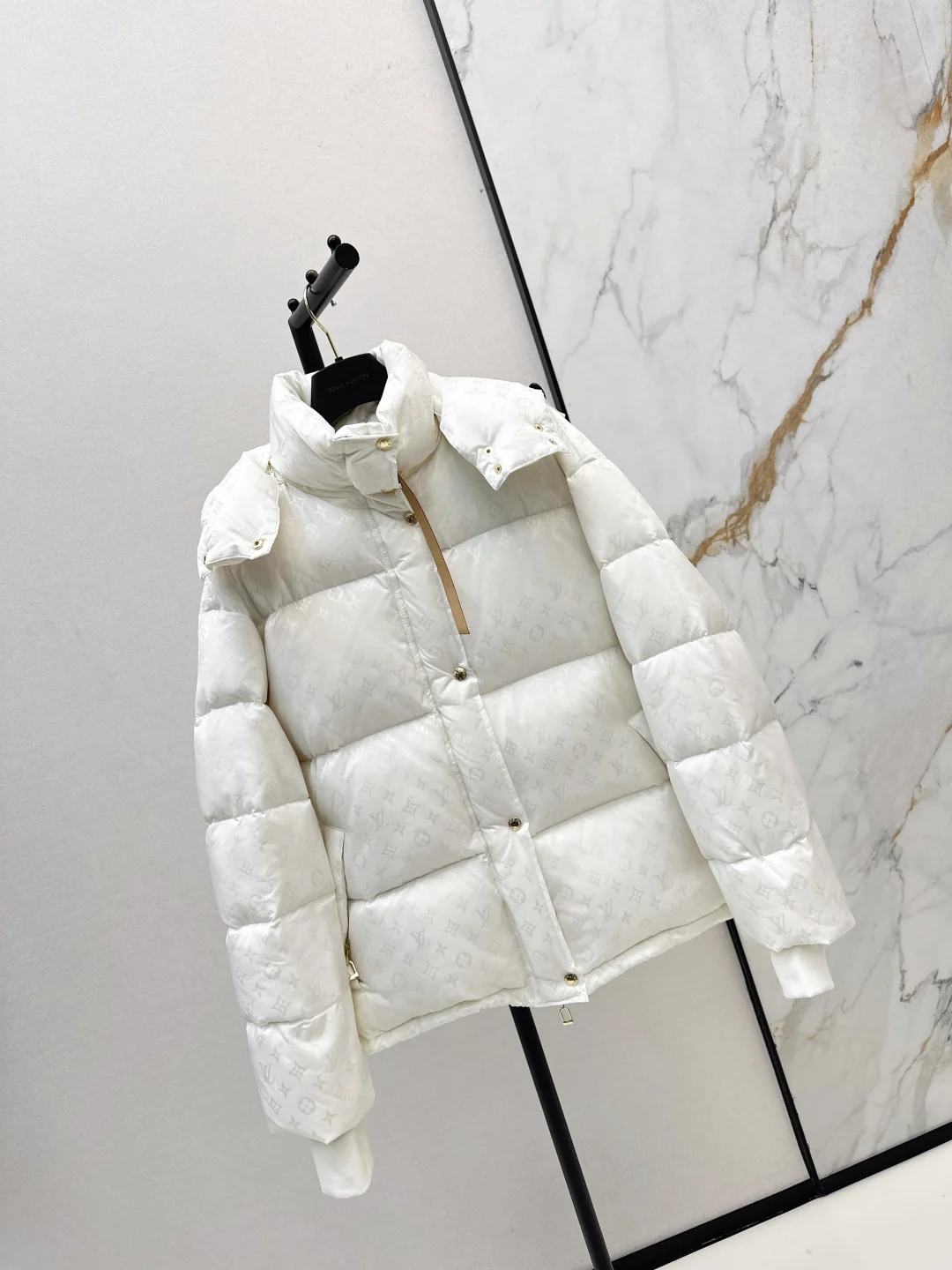 Loui 25fw down jacket
