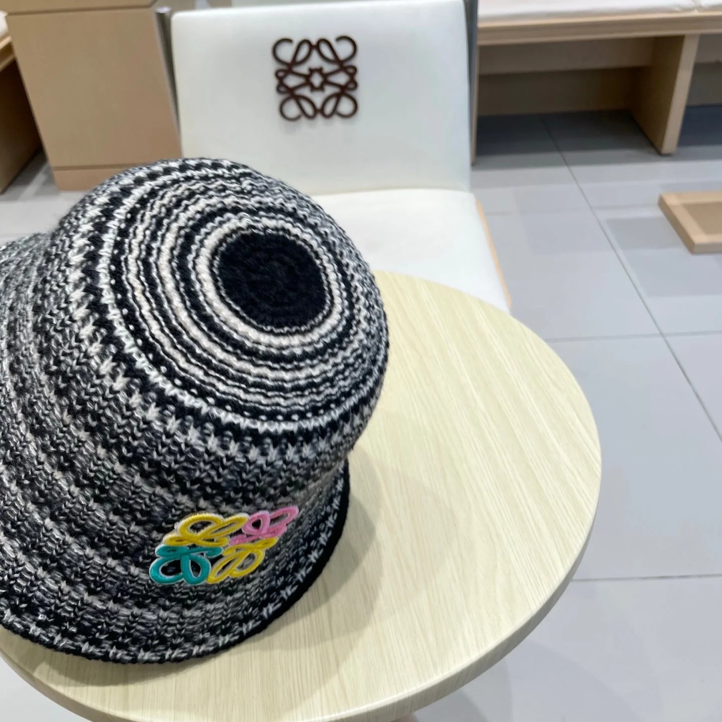 Loe autumn and winter striped knitted bucket hat