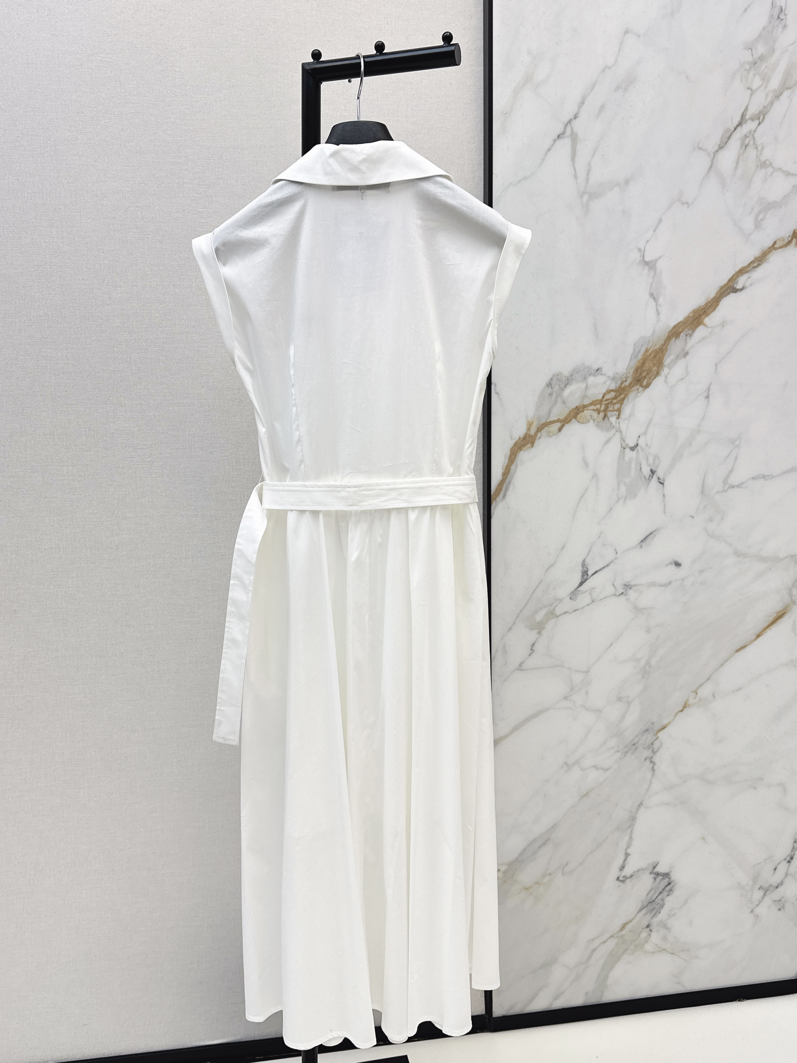 CD 26ss bee embroidery dress