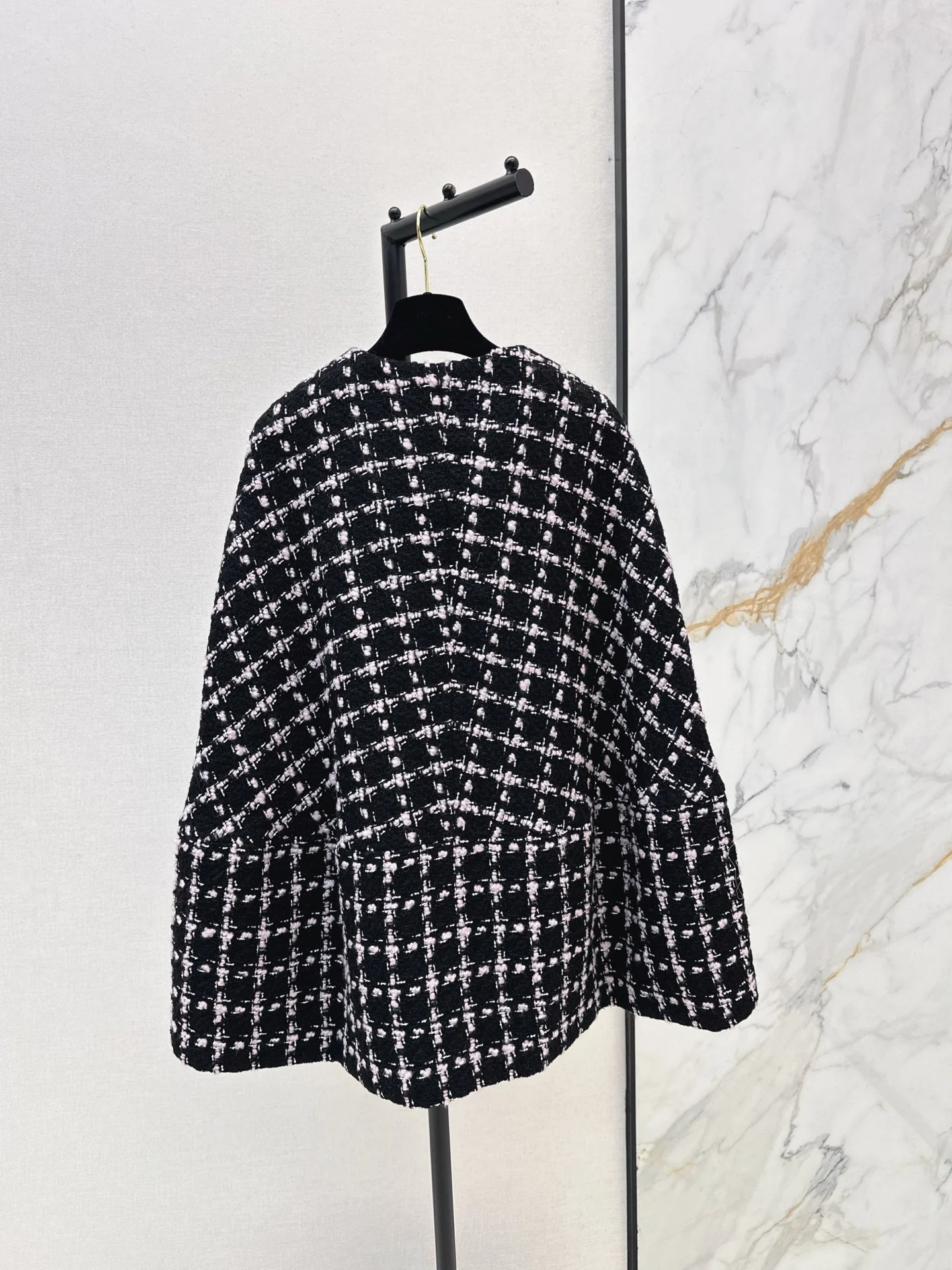 Chan 25fw check cape coat