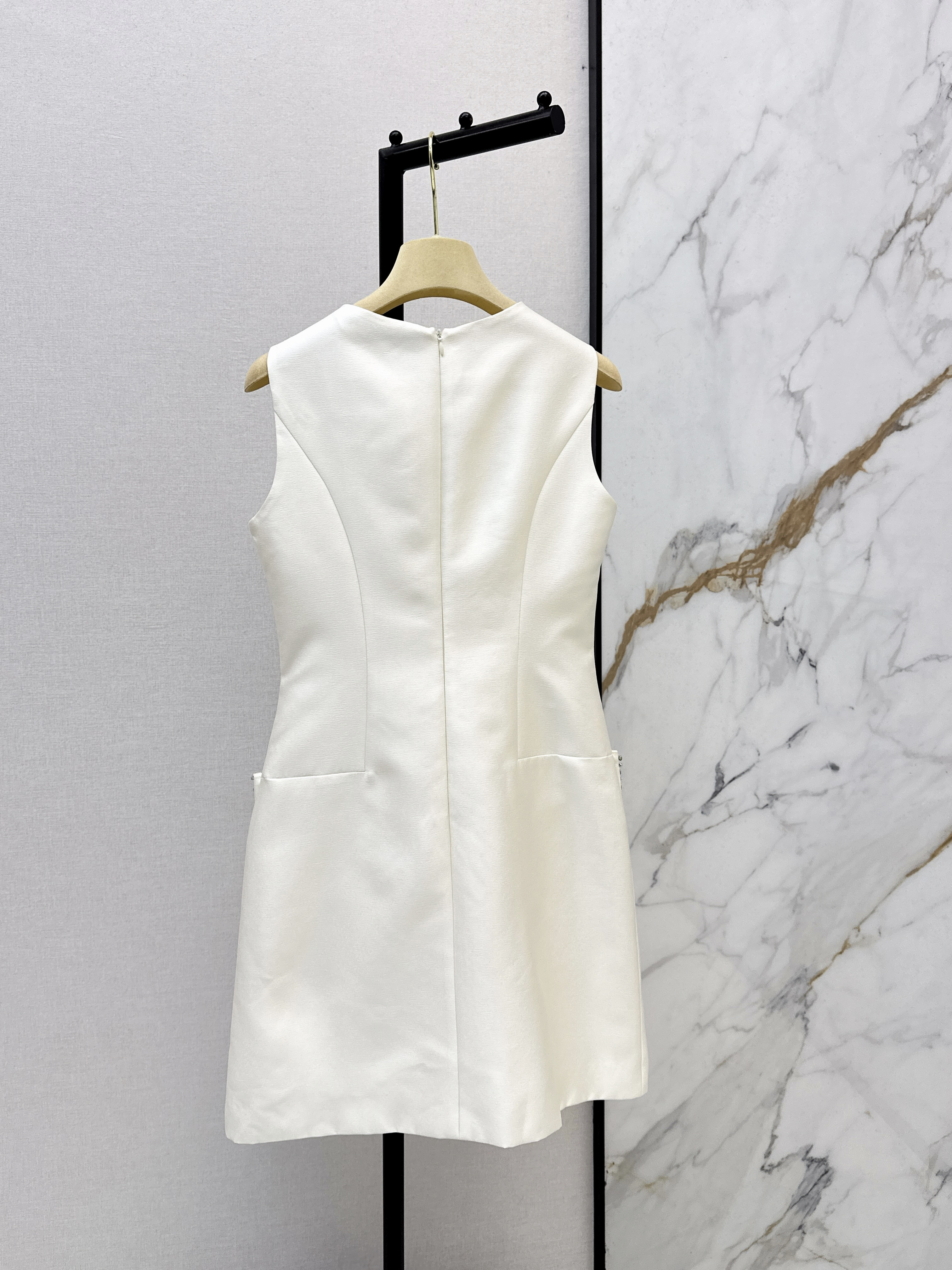 Miu 26ss rhinestone sleeveless dress