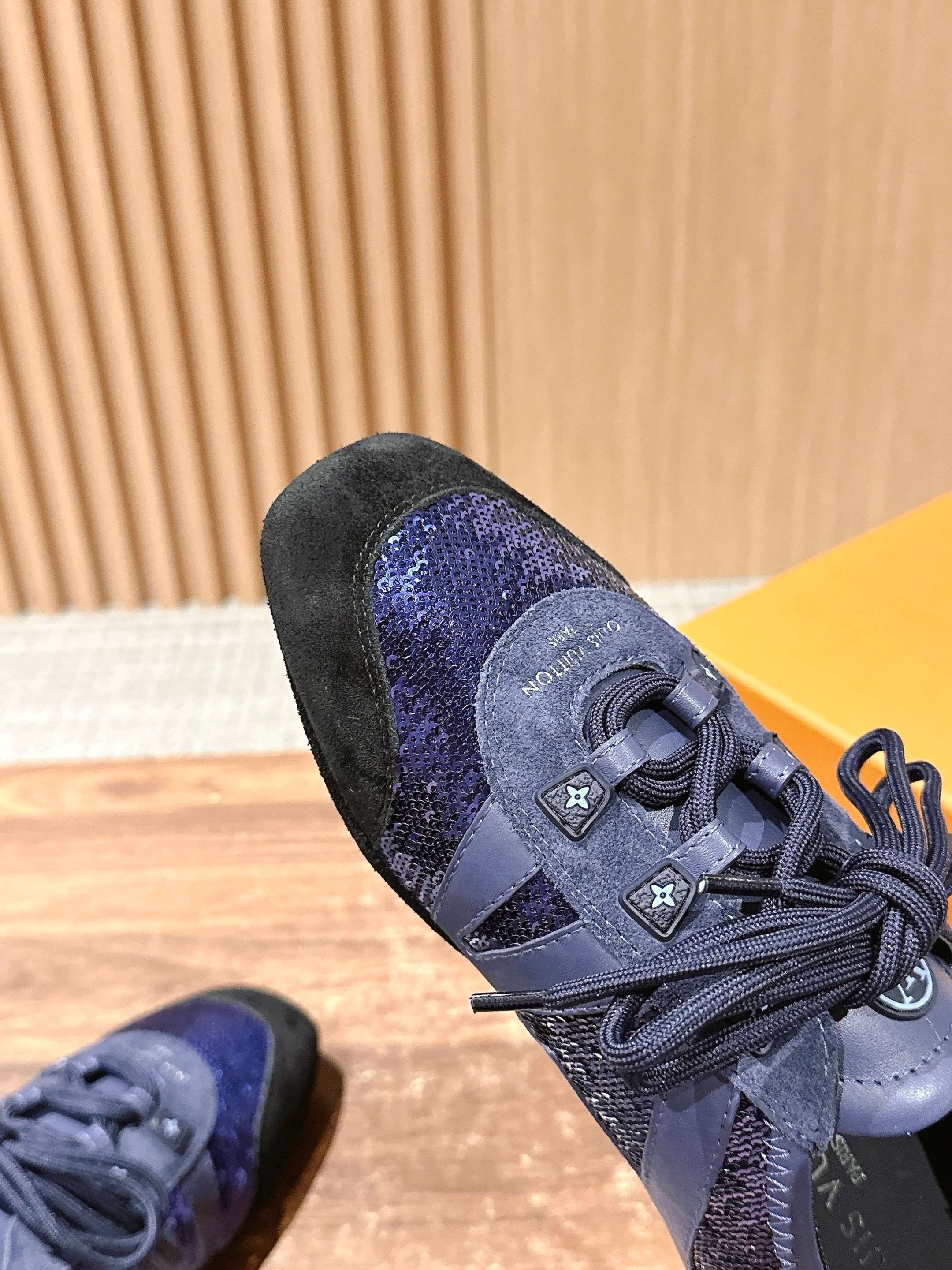 Loui 25fw sneaker