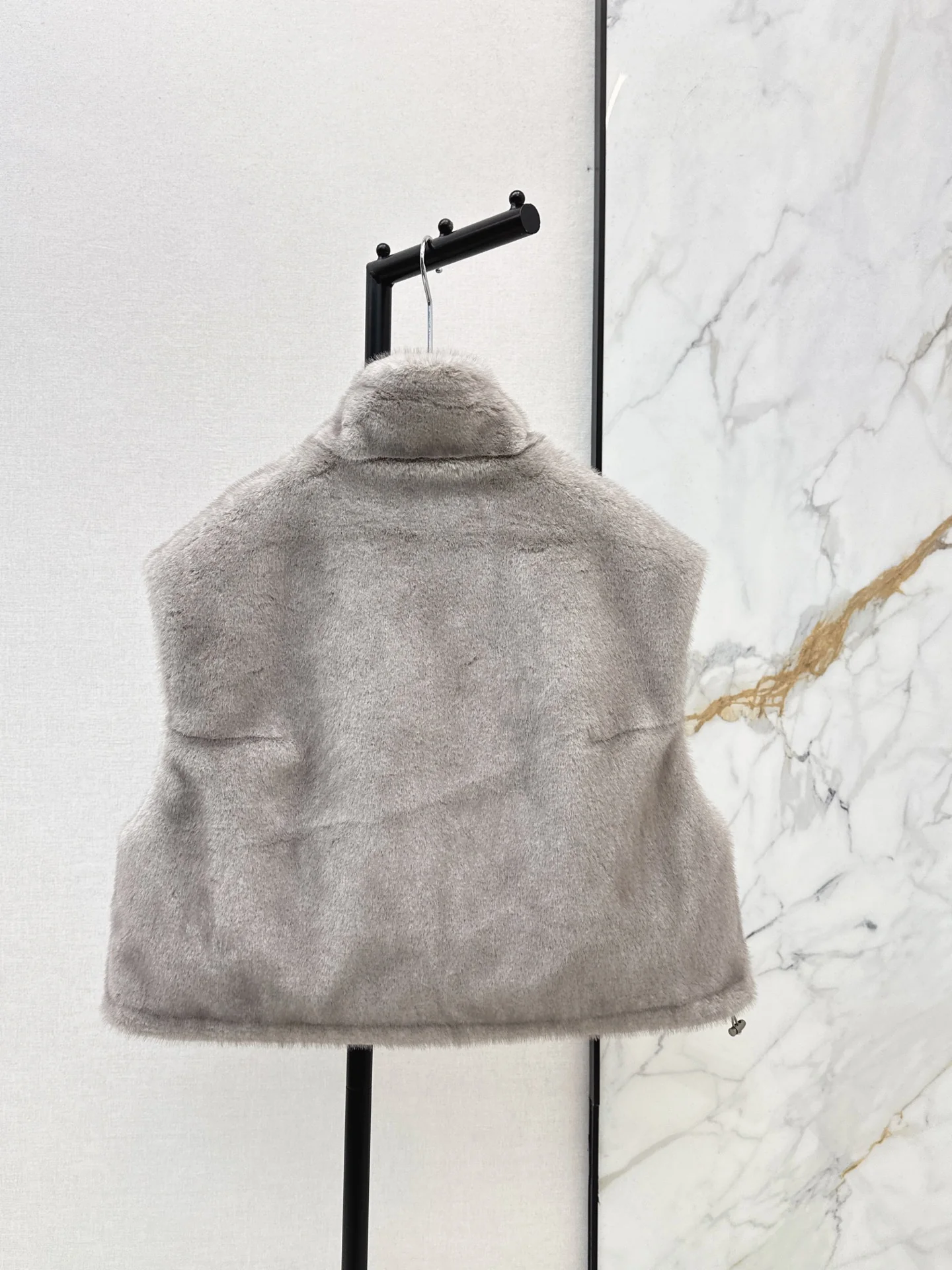 Brun 25fw reversible faux fur vest jacket