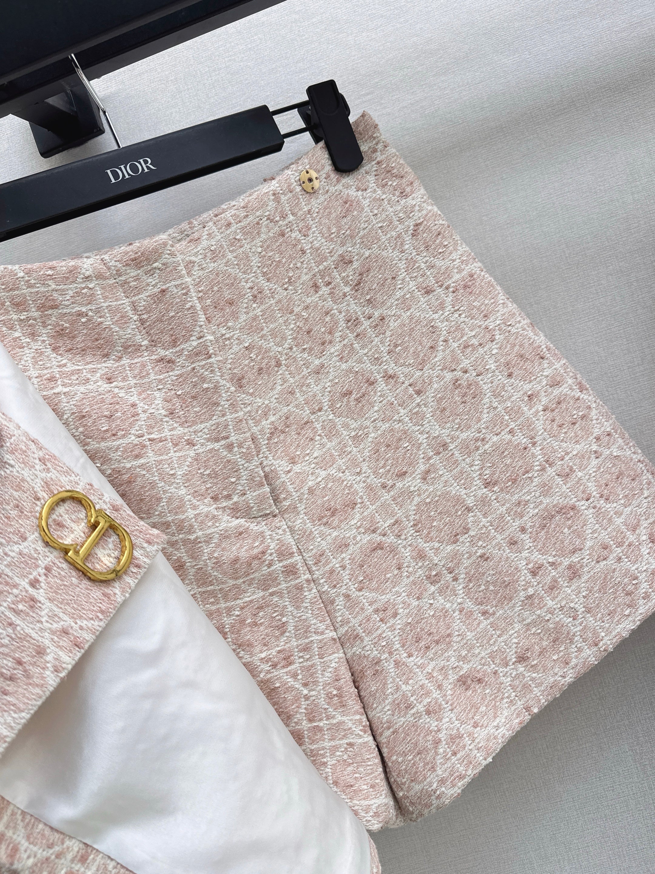 CD 26ss woven tweed sets