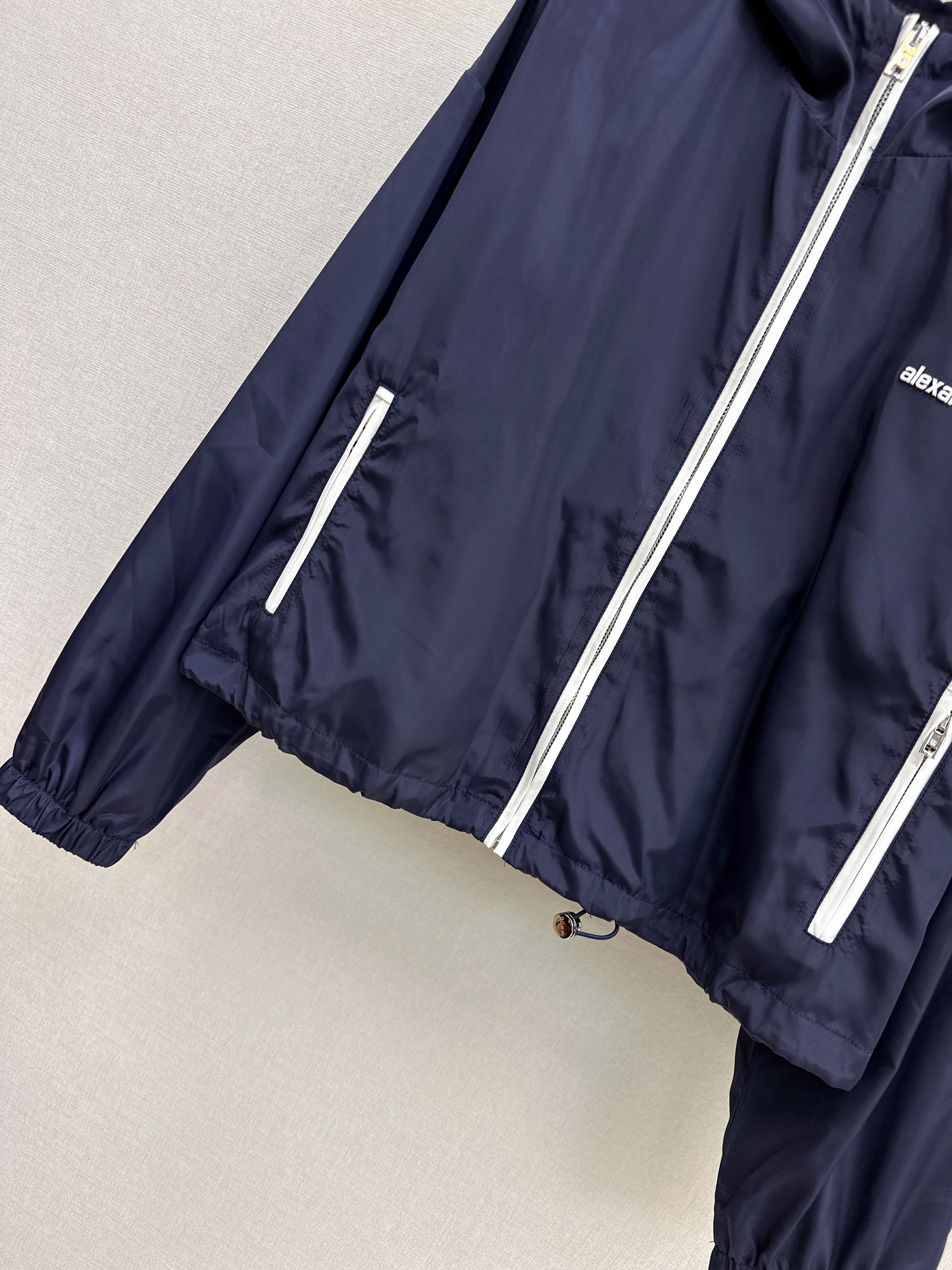 Alex 26ss hooded windbreaker set