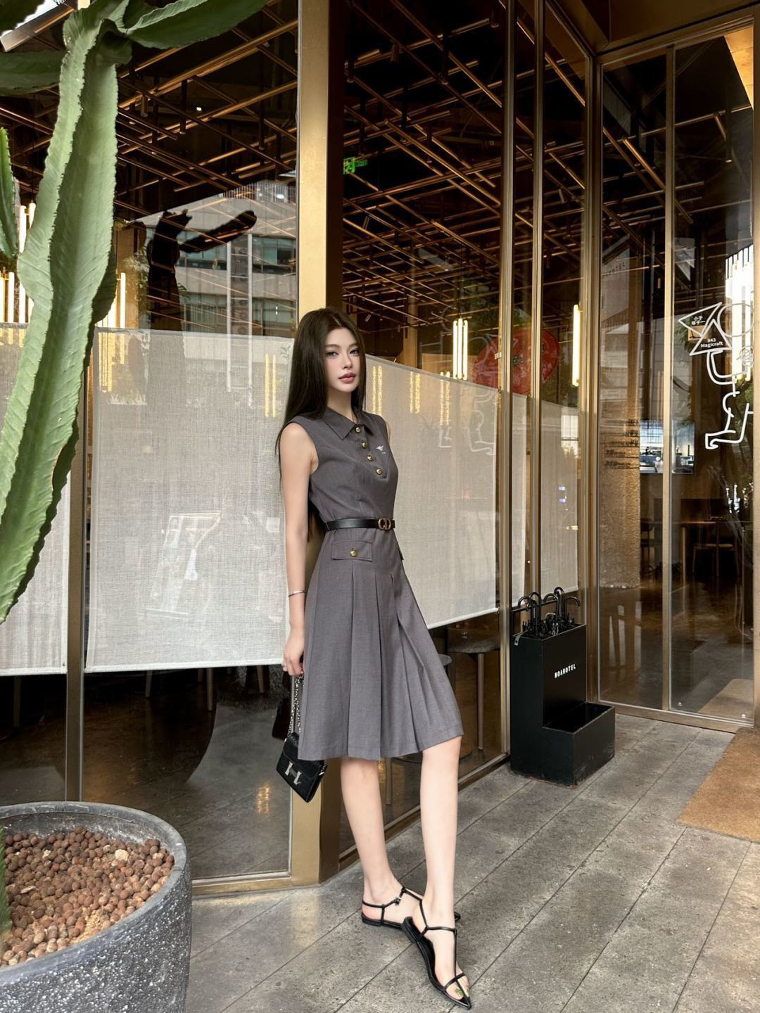 CD 26ss sleeveless belted dress