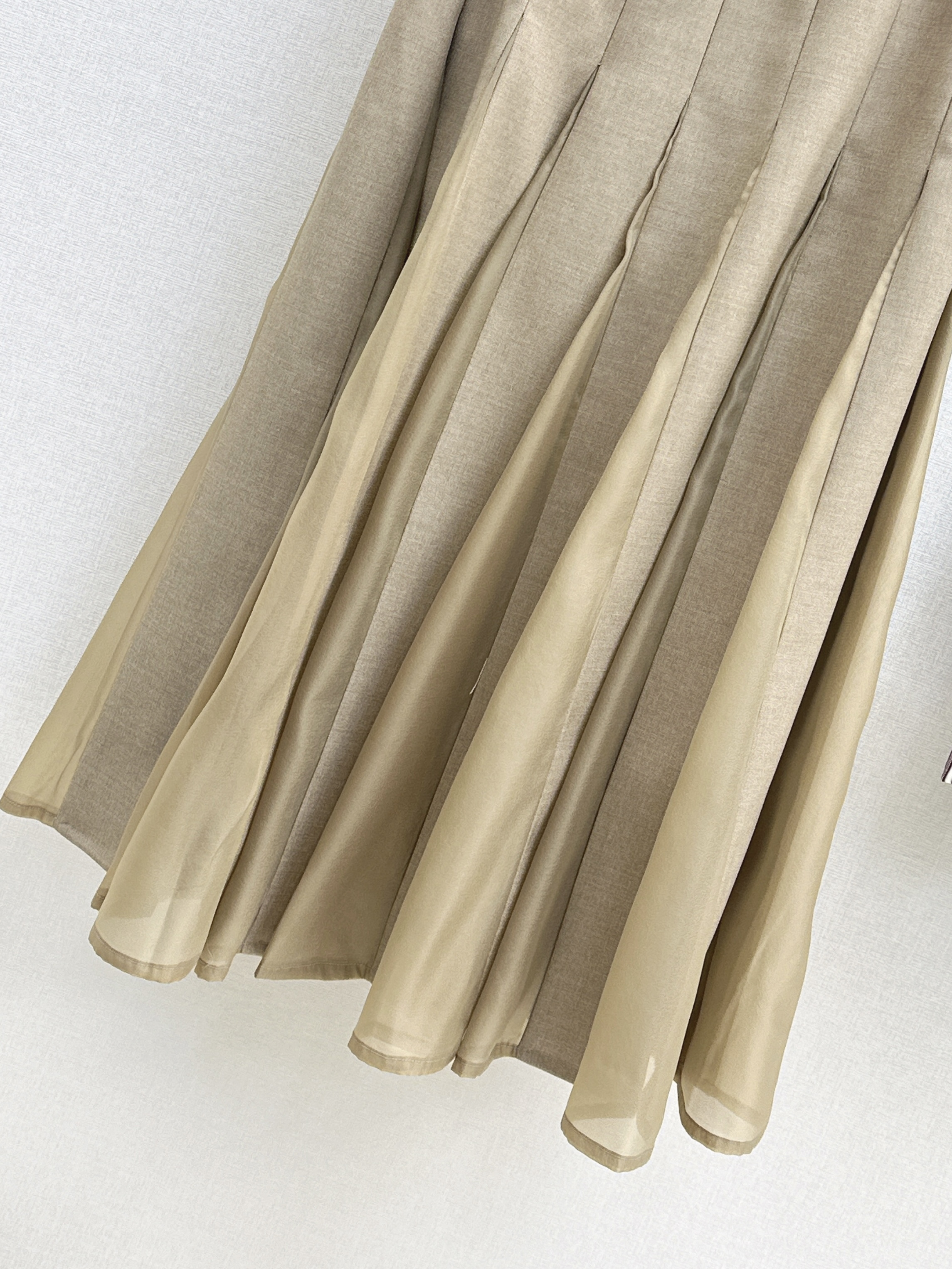 Brun 26ss pleated skirts