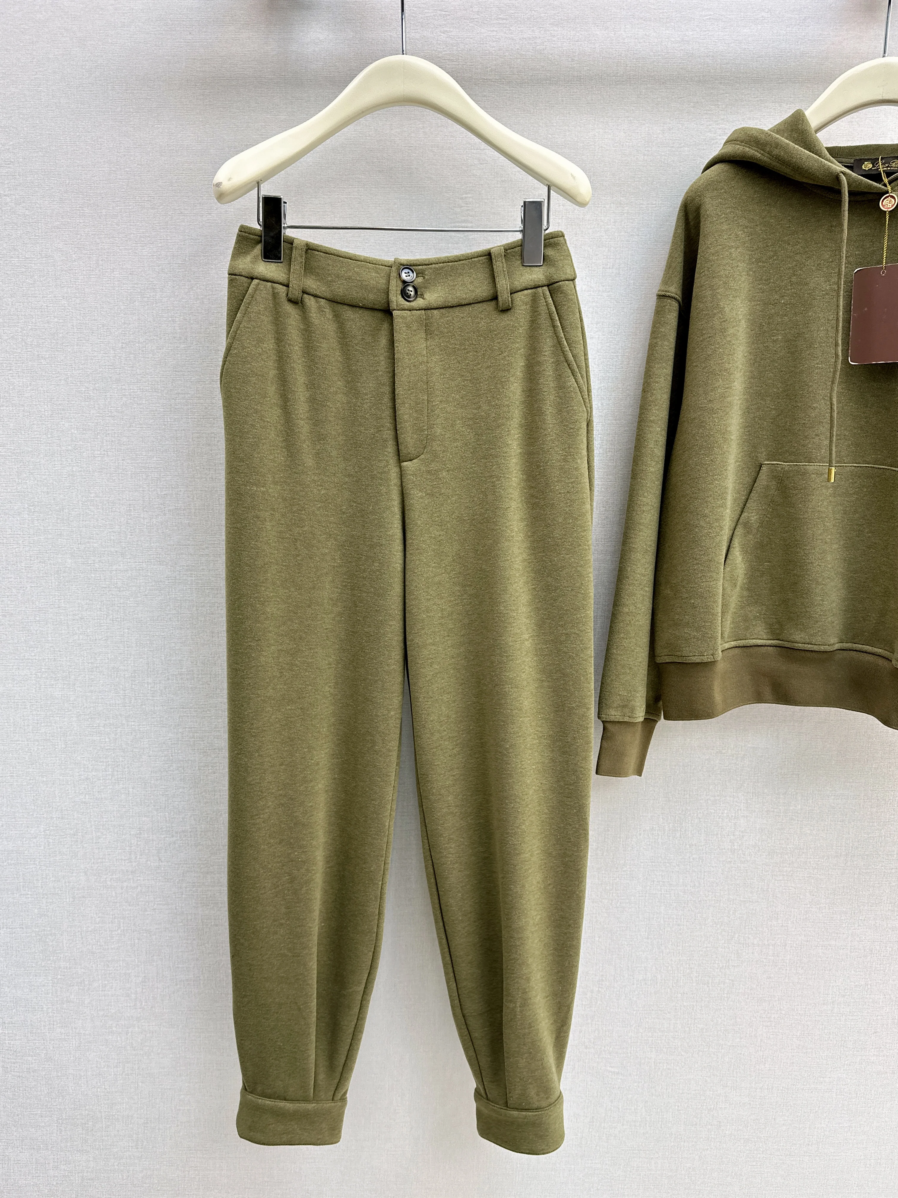 Loro 26ss sweatsuit