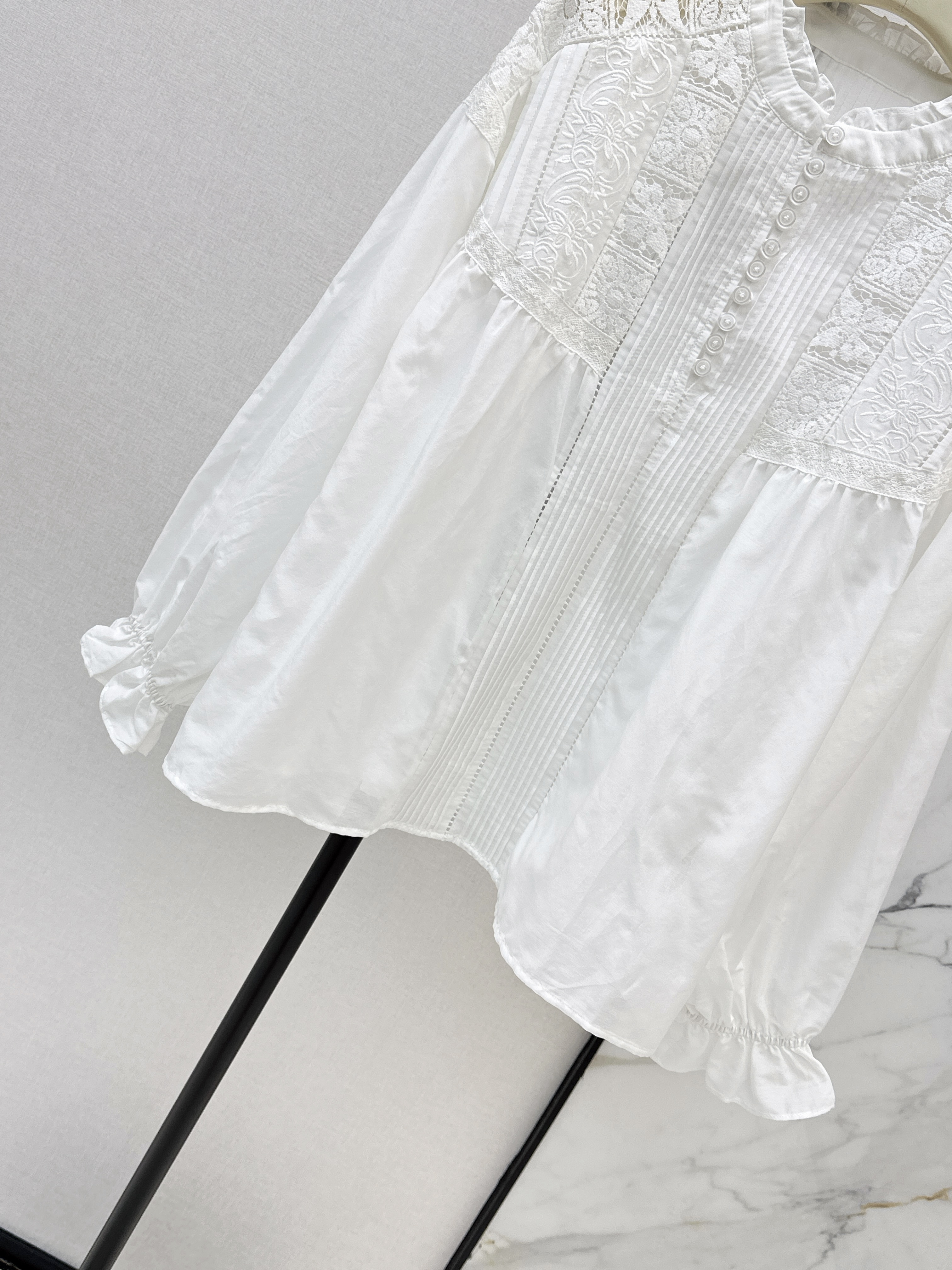 ES 26ss hollow lace shirt