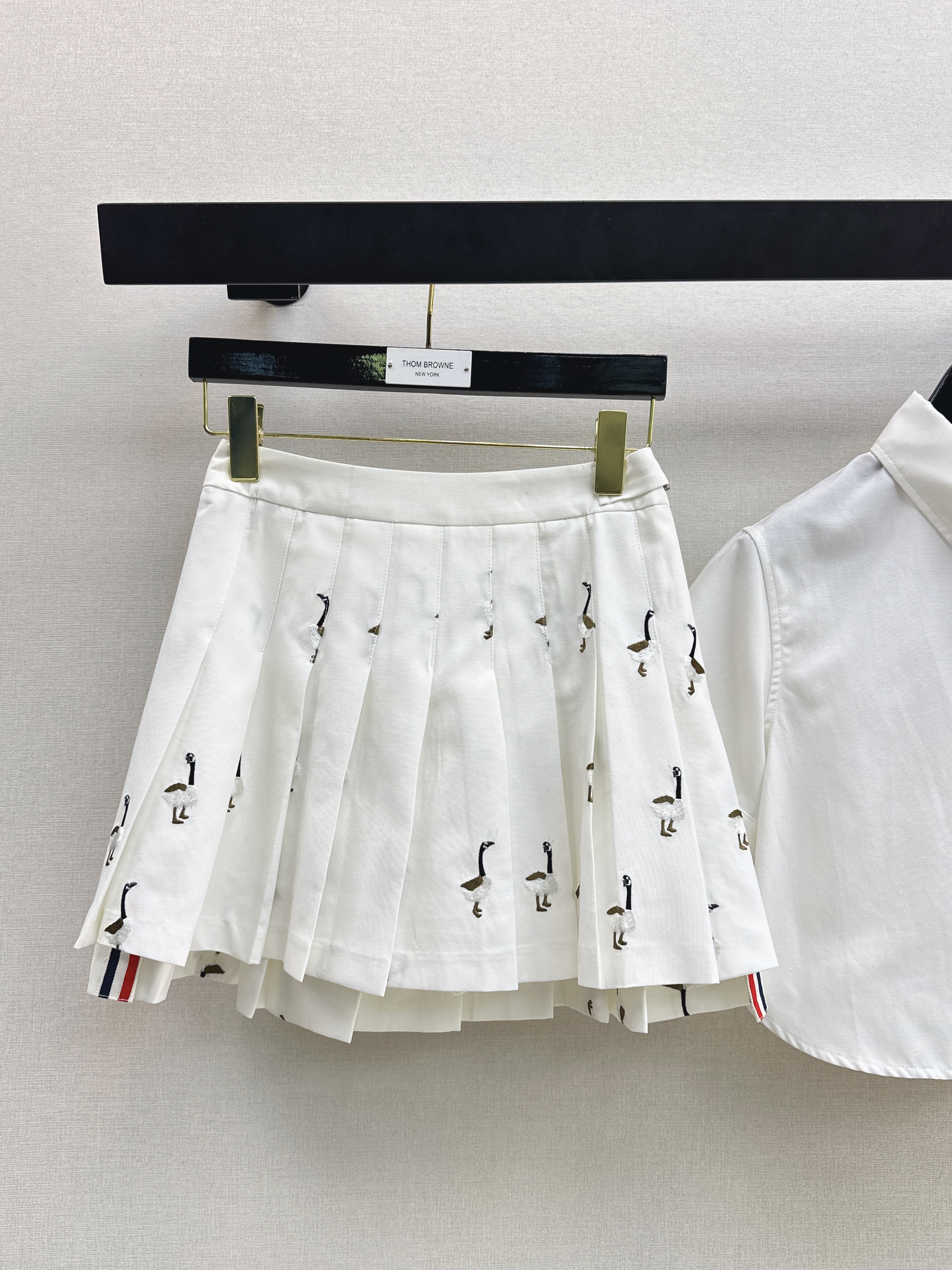 Thom 26ss shirt embroidery skirt set