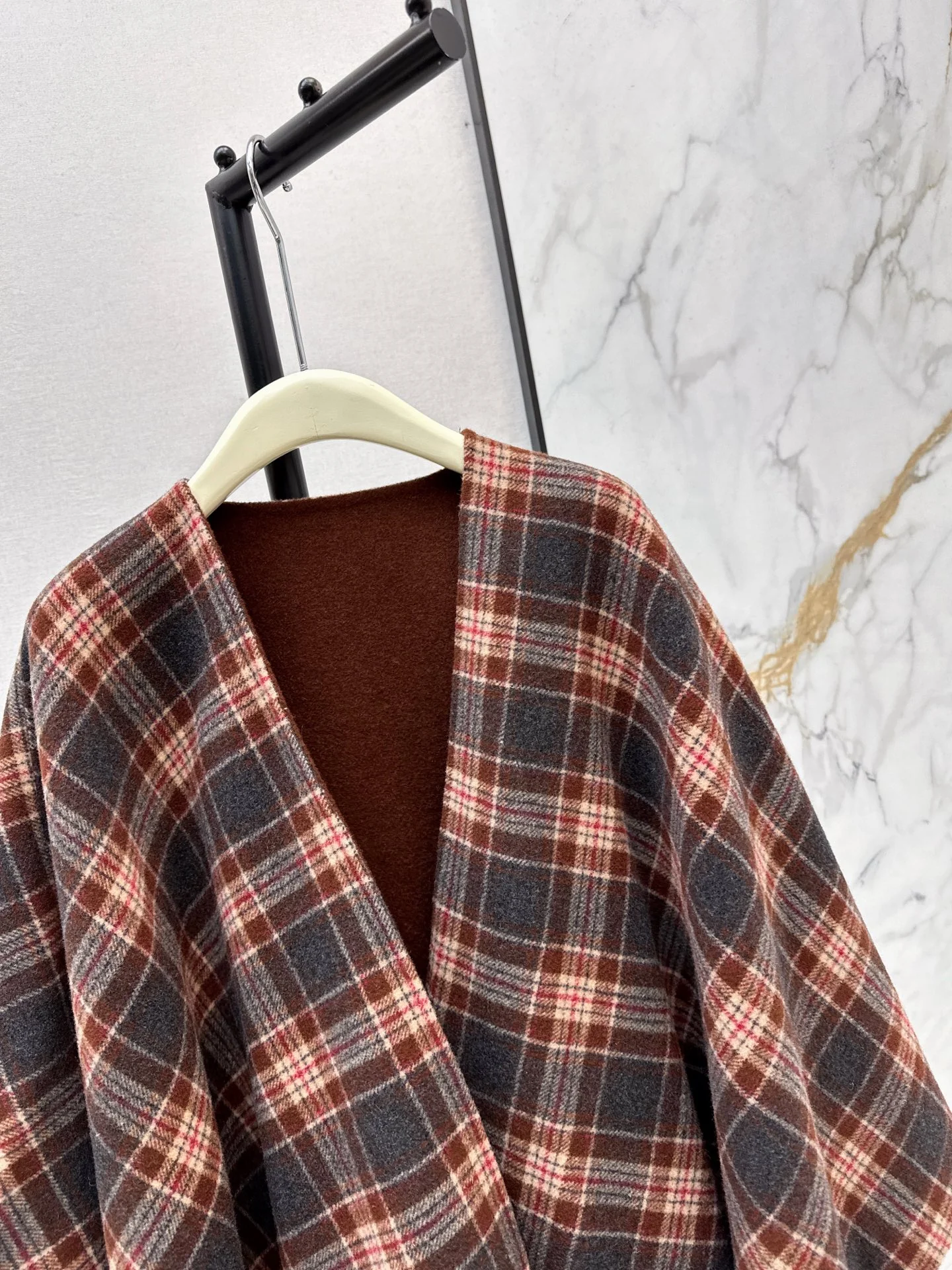 Brun 25fw wool shawl