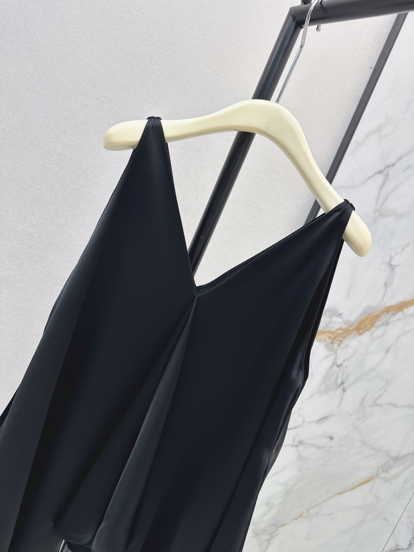 Row 26ss asymmetrical top