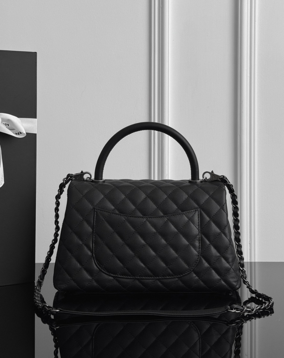 Chan 26ss coco handle bag
