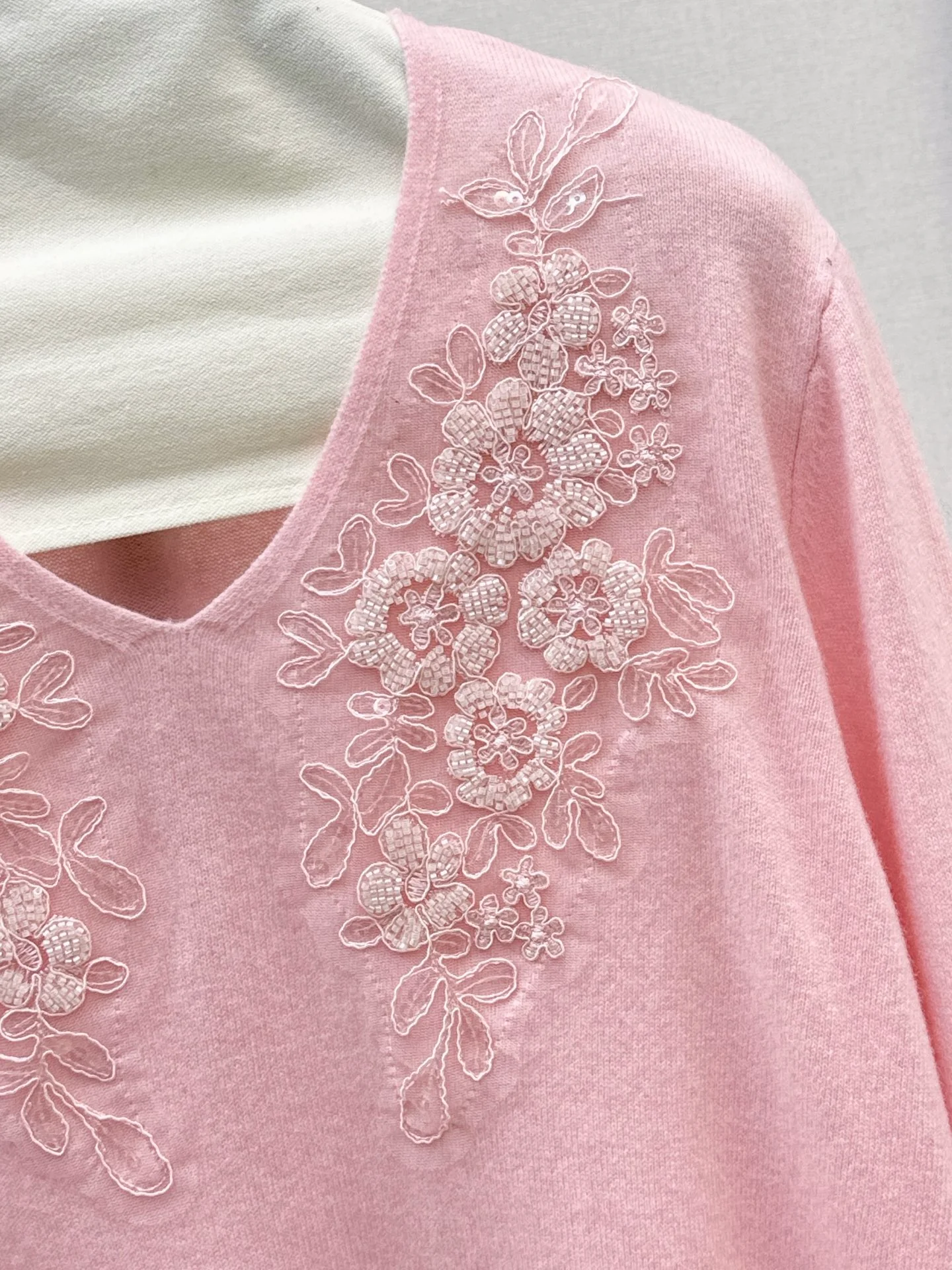 ES 25fw beading sweater