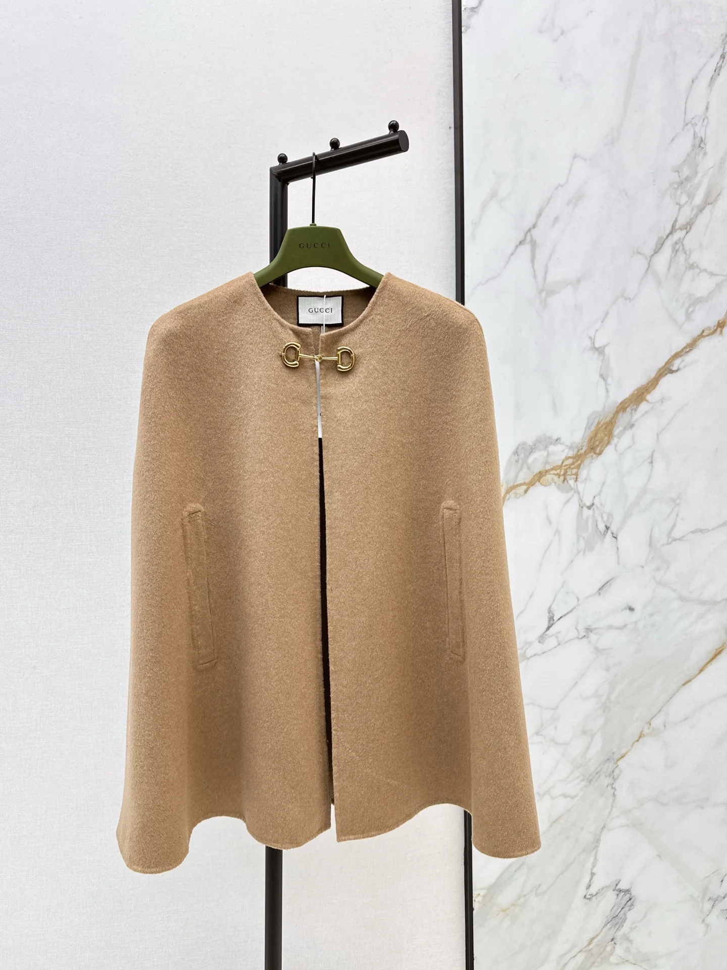 Gucc 25fw wool cape coats
