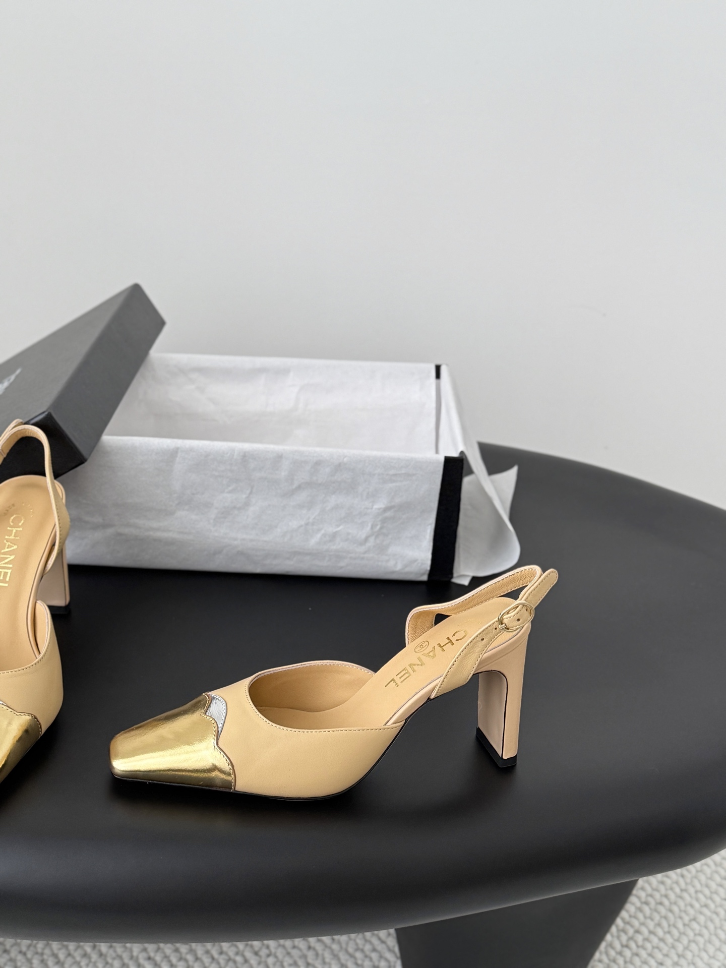 Chan 26P gold cap toe slingback heels