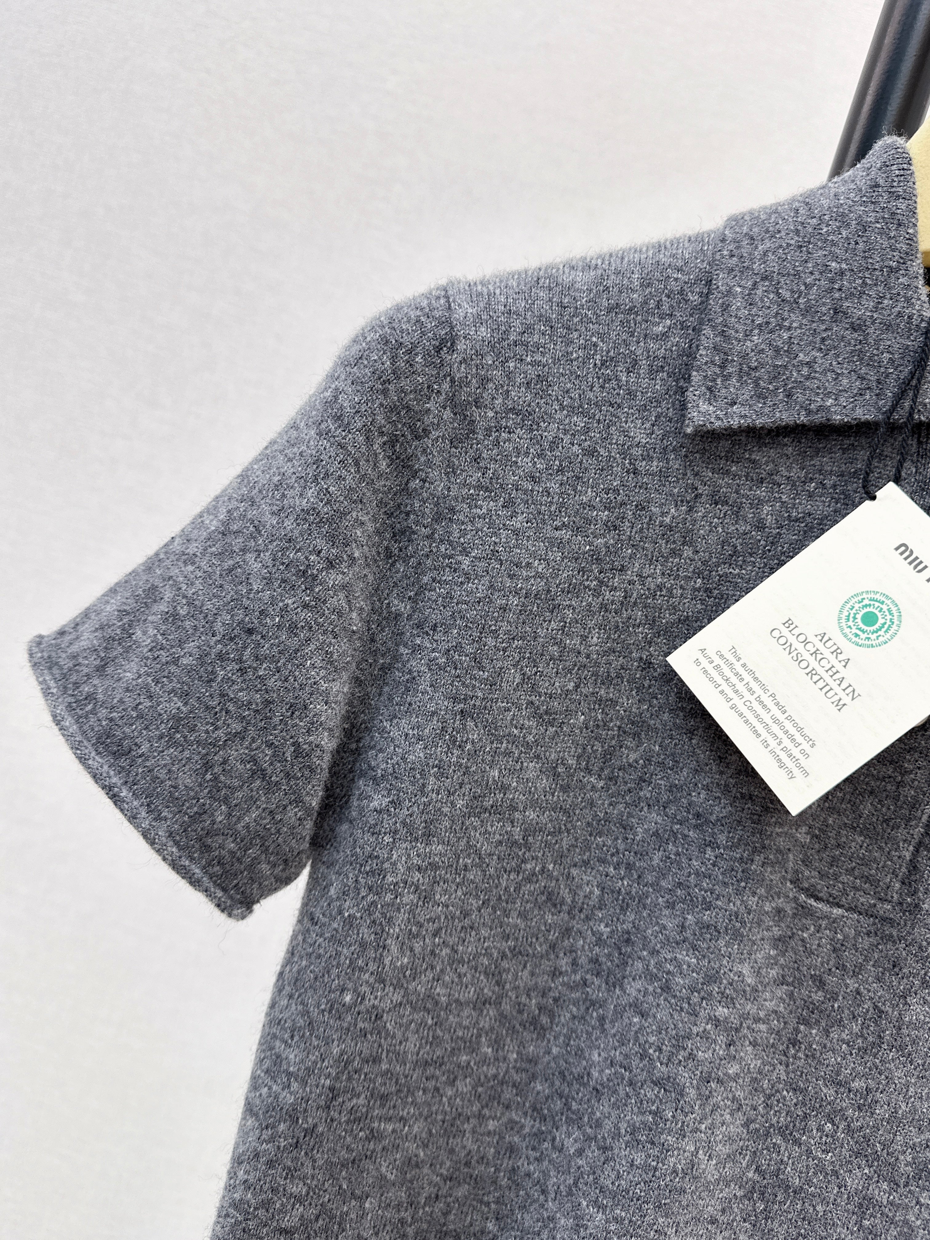 Miu 26ss polo knitwear