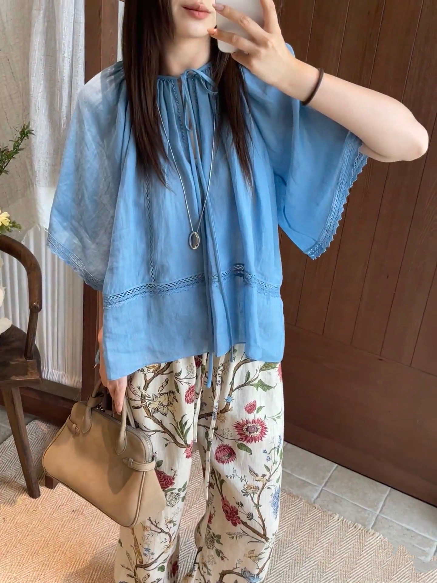 Chol 26ss cape sleeve blouse