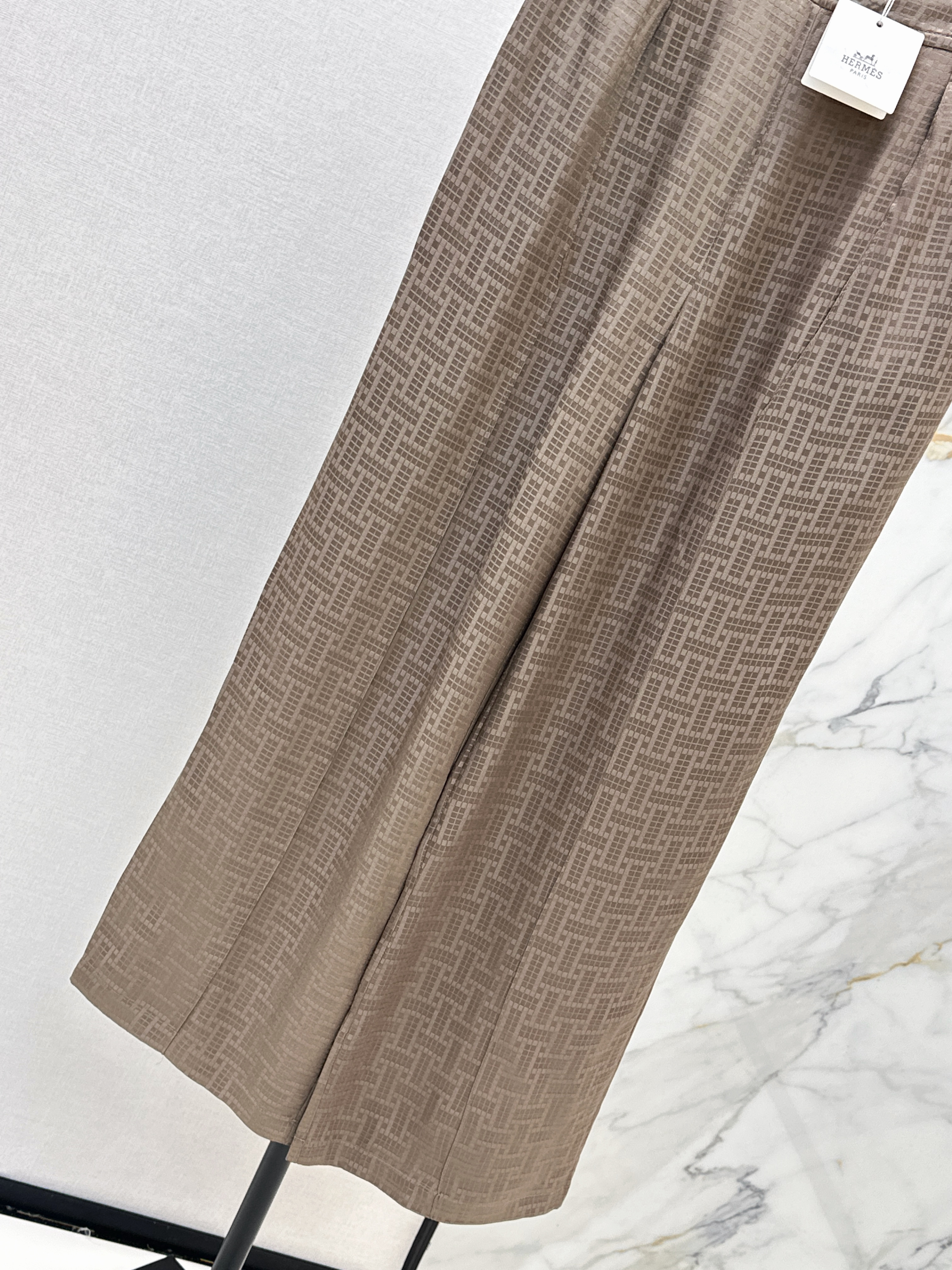 Her 26ss jacquard silk pant